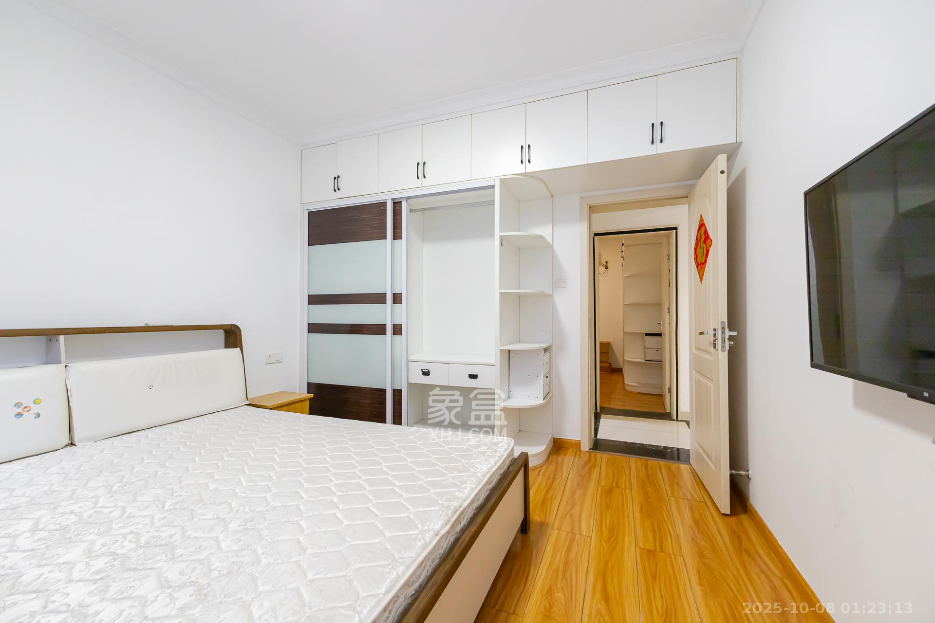 金湘苑（星澜之悦）  3室2厅1卫    69.8万卧室