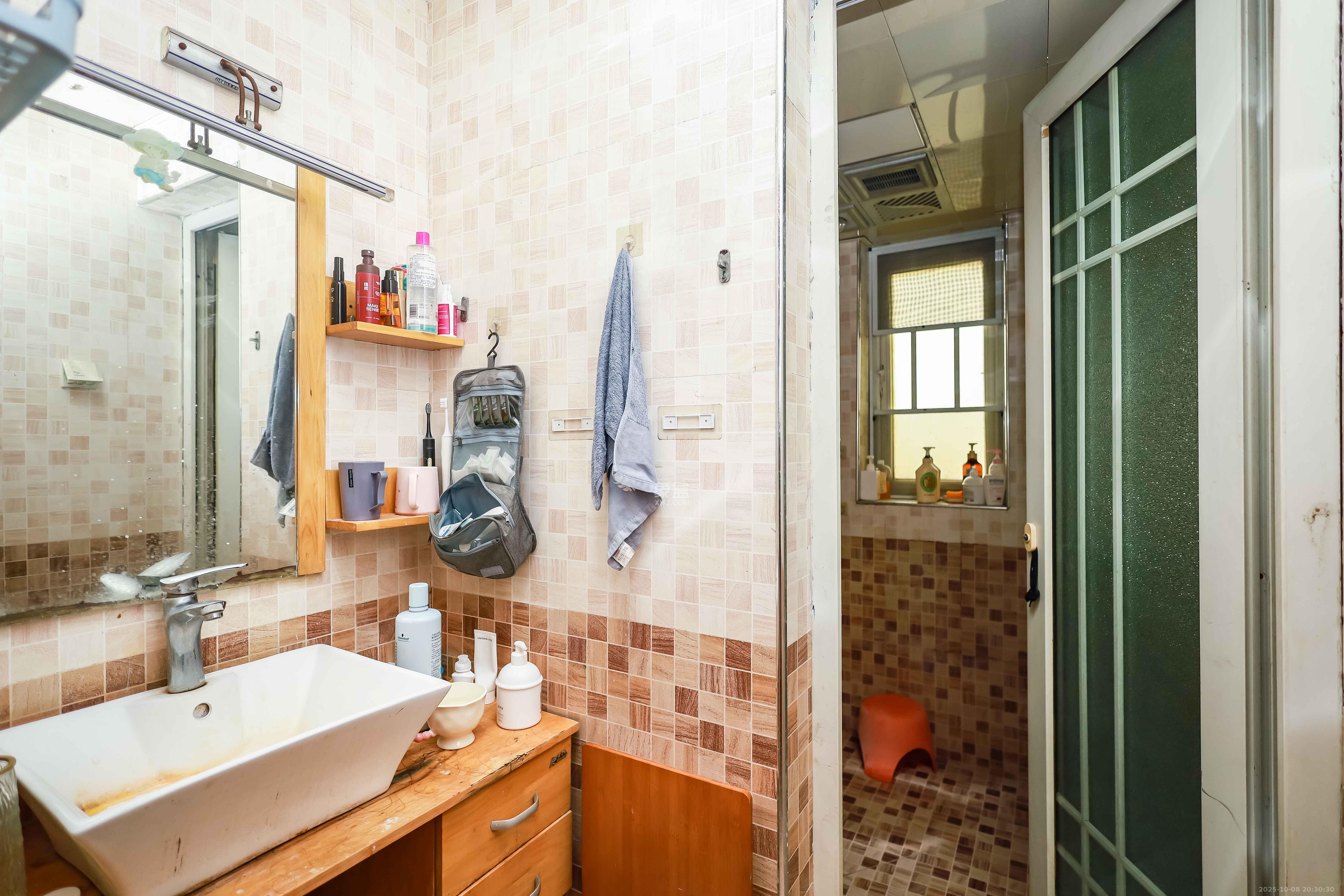 水木兰庭 3室2厅1卫 60.0万 水木兰庭 3室2厅1卫 60.0万卫生间