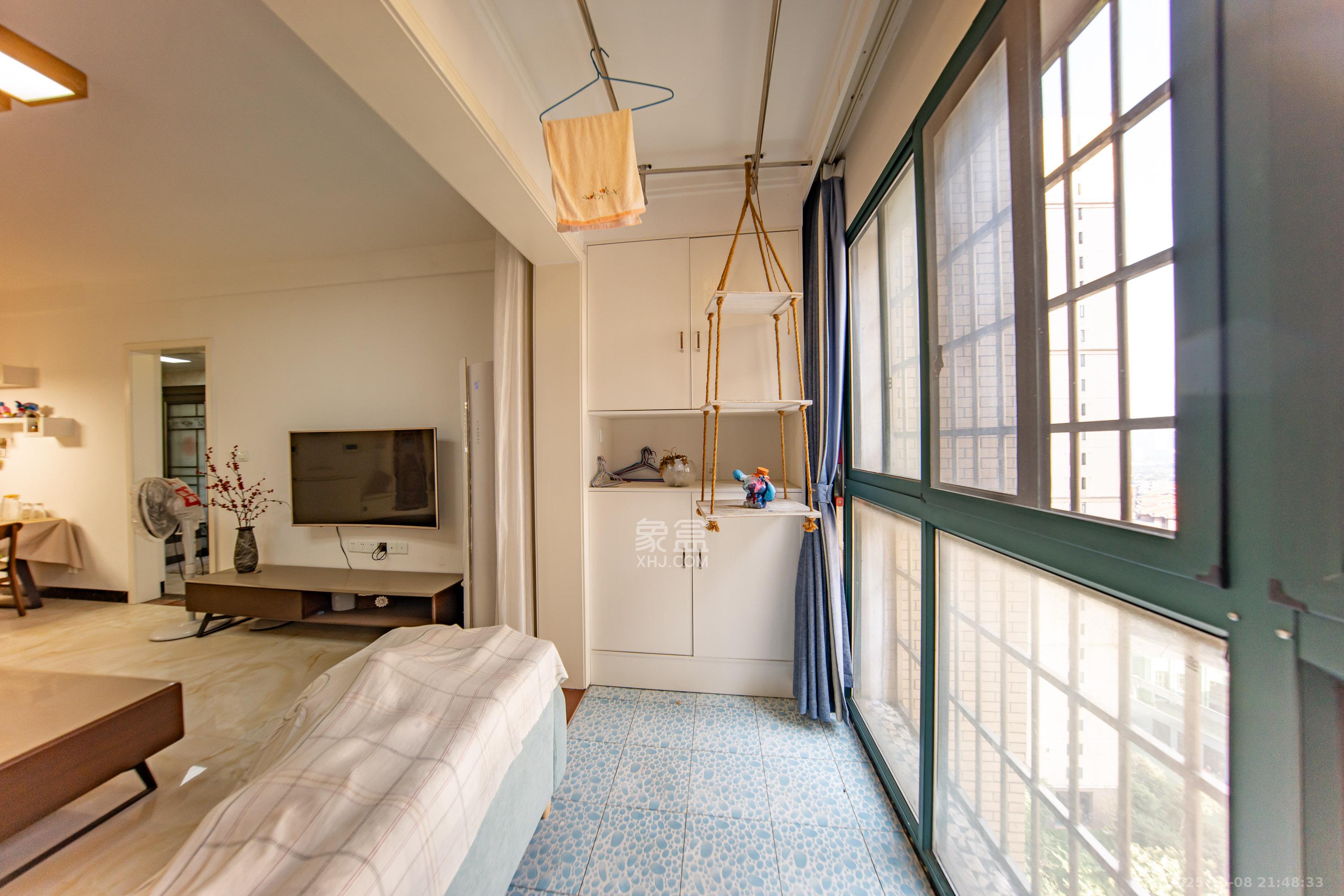 洋湖时代 3室2厅1卫 80.0万 洋湖时代 3室2厅1卫 80.0万阳台