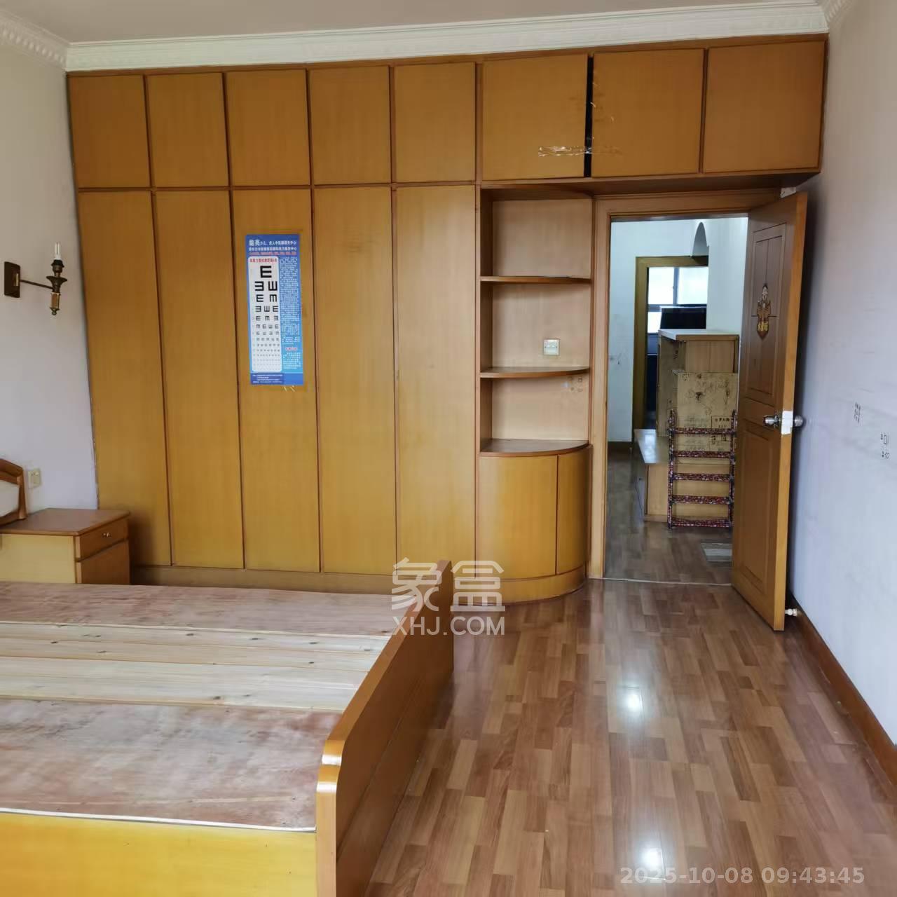 中建五局天心苑  1室2厅1卫    1300.0元/月 中建五局天心苑  1室2厅1卫    1300.0元/月室内图