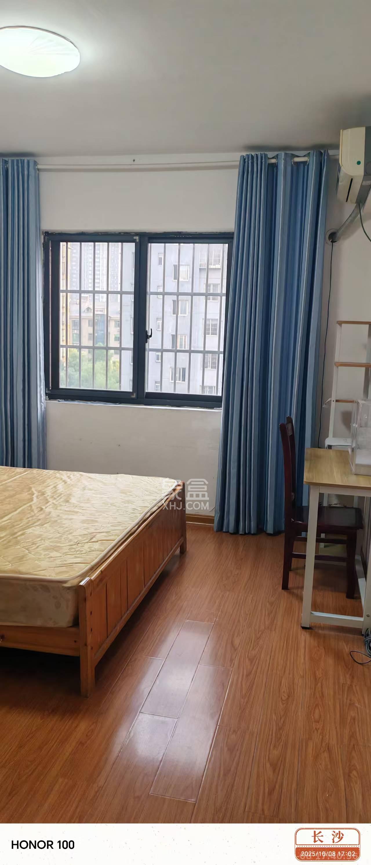 上峰苑(兰亭玥岛)  2室2厅1卫    2100.0元/月 上峰苑(兰亭玥岛)  2室2厅1卫    2100.0元/月室内图