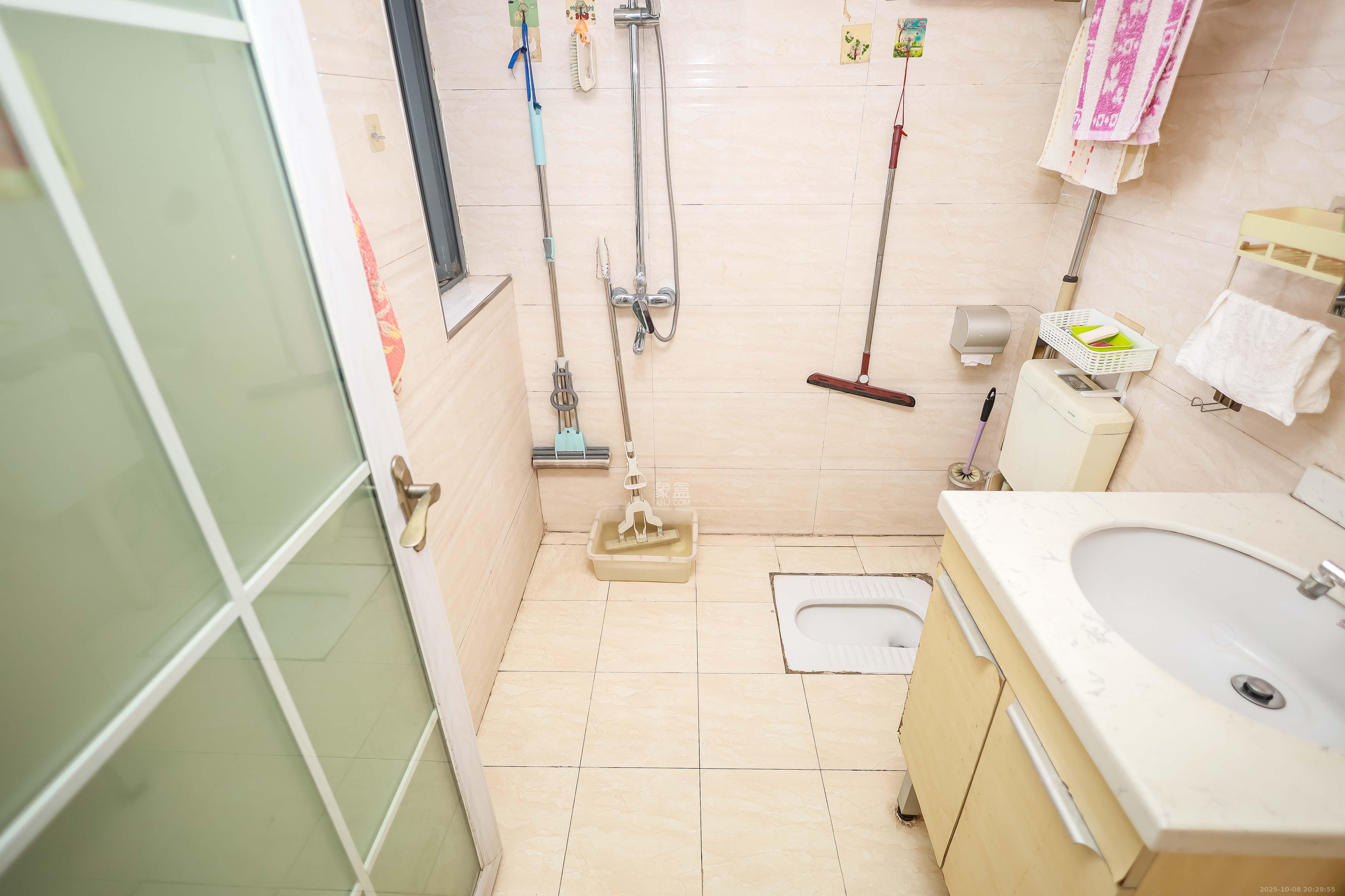 荣盛花语馨苑  3室2厅1卫    58.0万卫生间