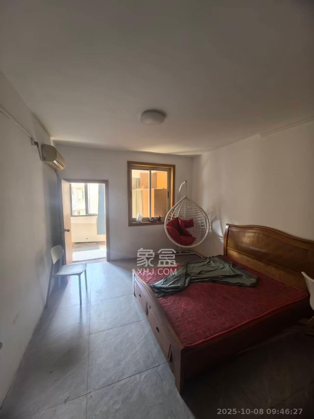 南苑花园 4室2厅2卫 1950.0元/月 南苑花园 4室2厅2卫 1950.0元/月室内图