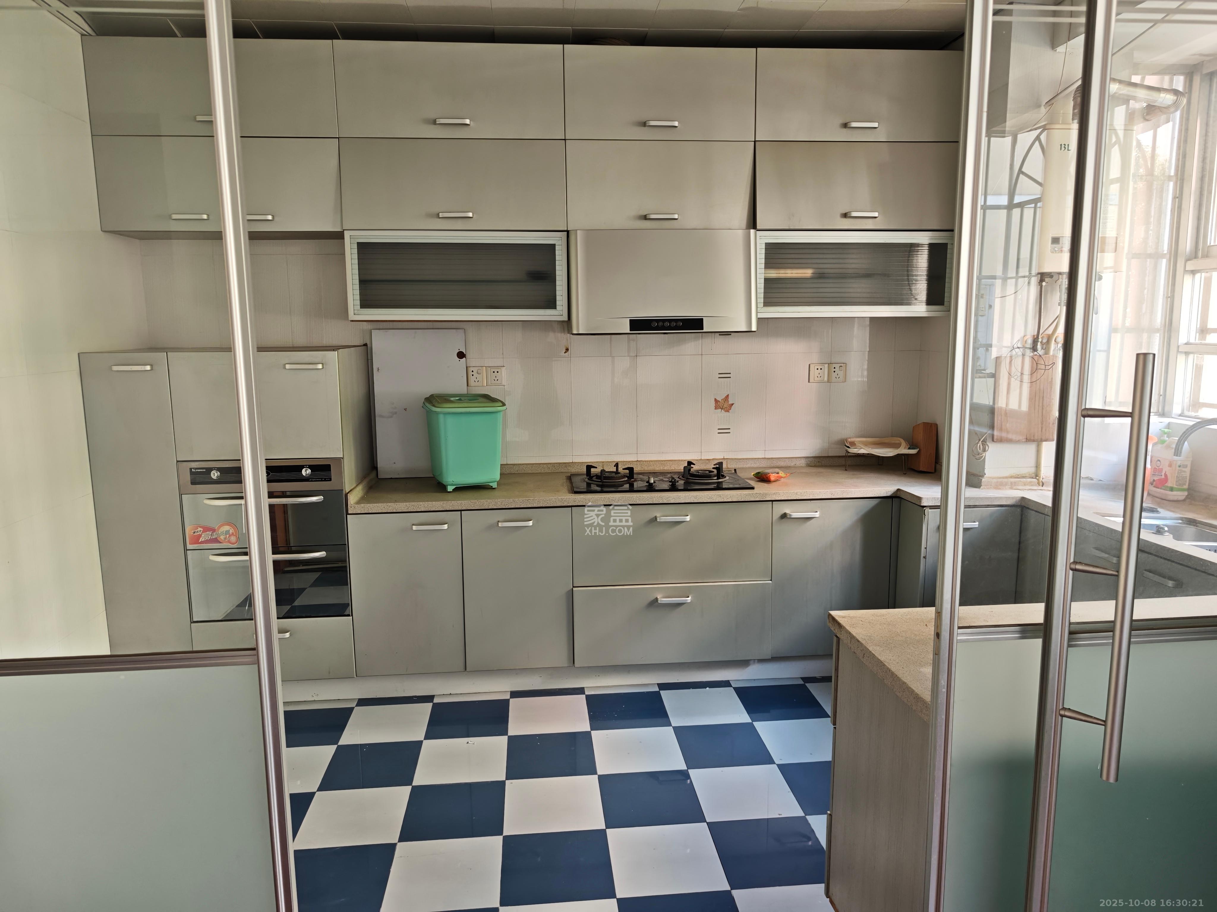 湘卫花苑  4室2厅2卫    2900.0元/月 湘卫花苑  4室2厅2卫    2900.0元/月室内图