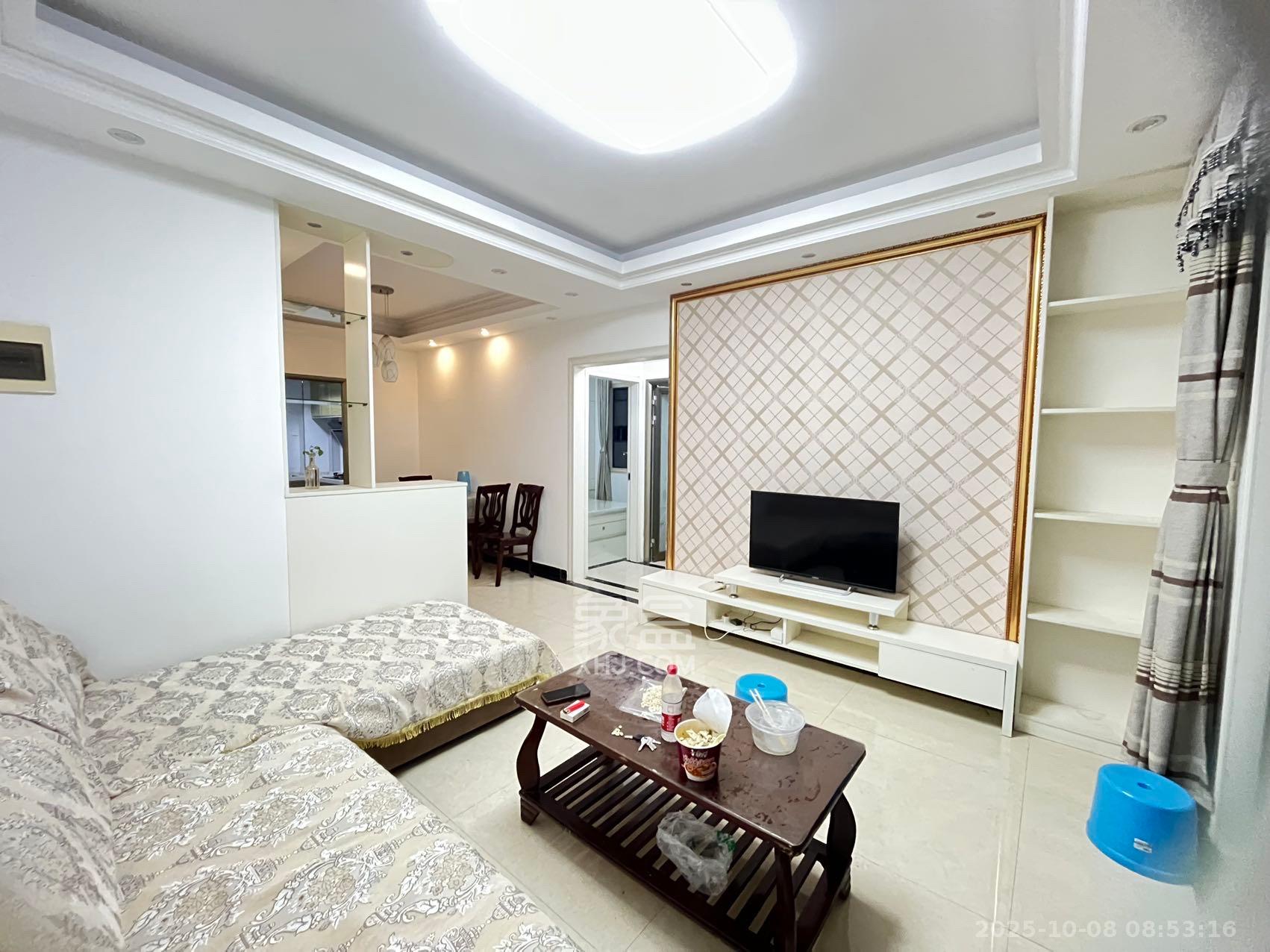 中南红领邦（红星嘉和苑）  3室2厅1卫    2000.0元/月