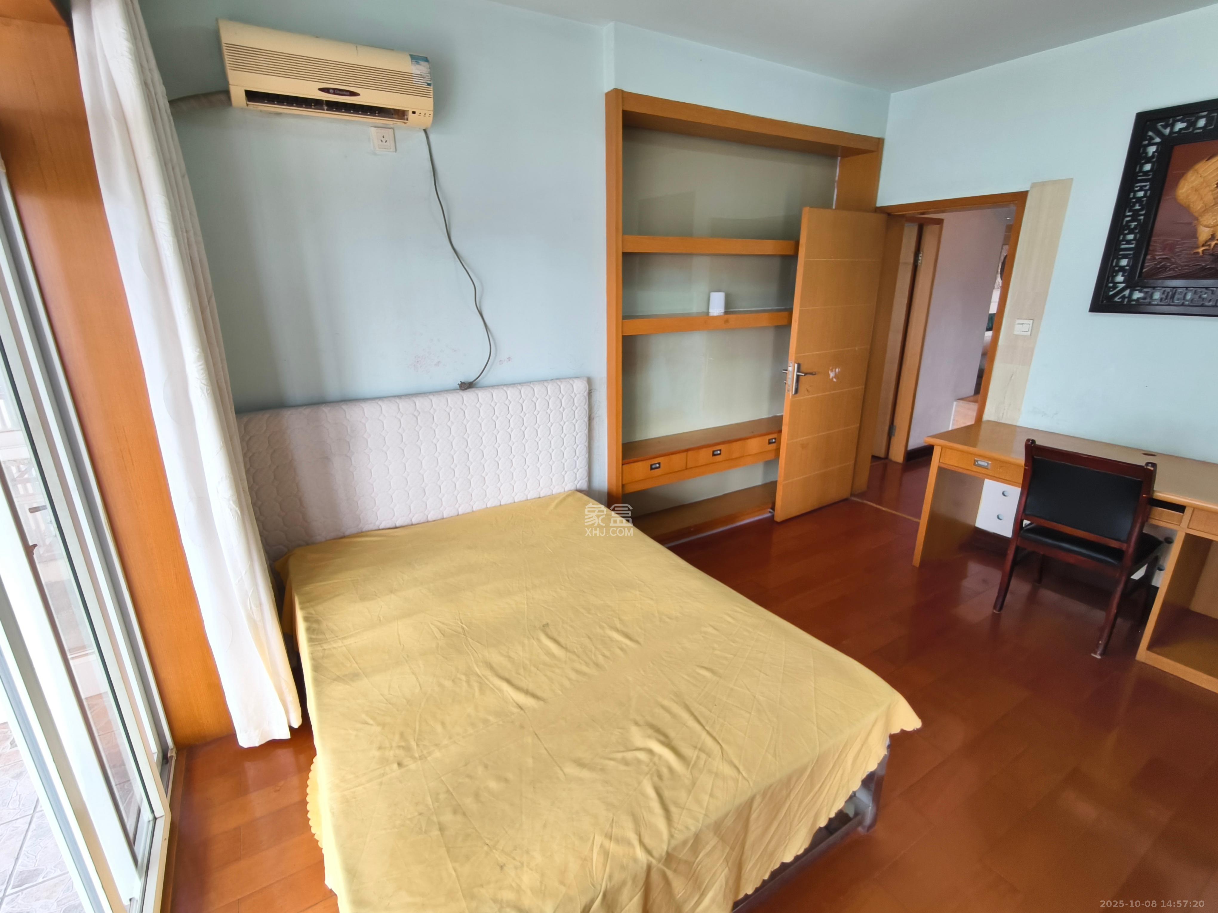 星语林名园 4室2厅2卫 2400.0元/月 星语林名园 4室2厅2卫 2400.0元/月室内图