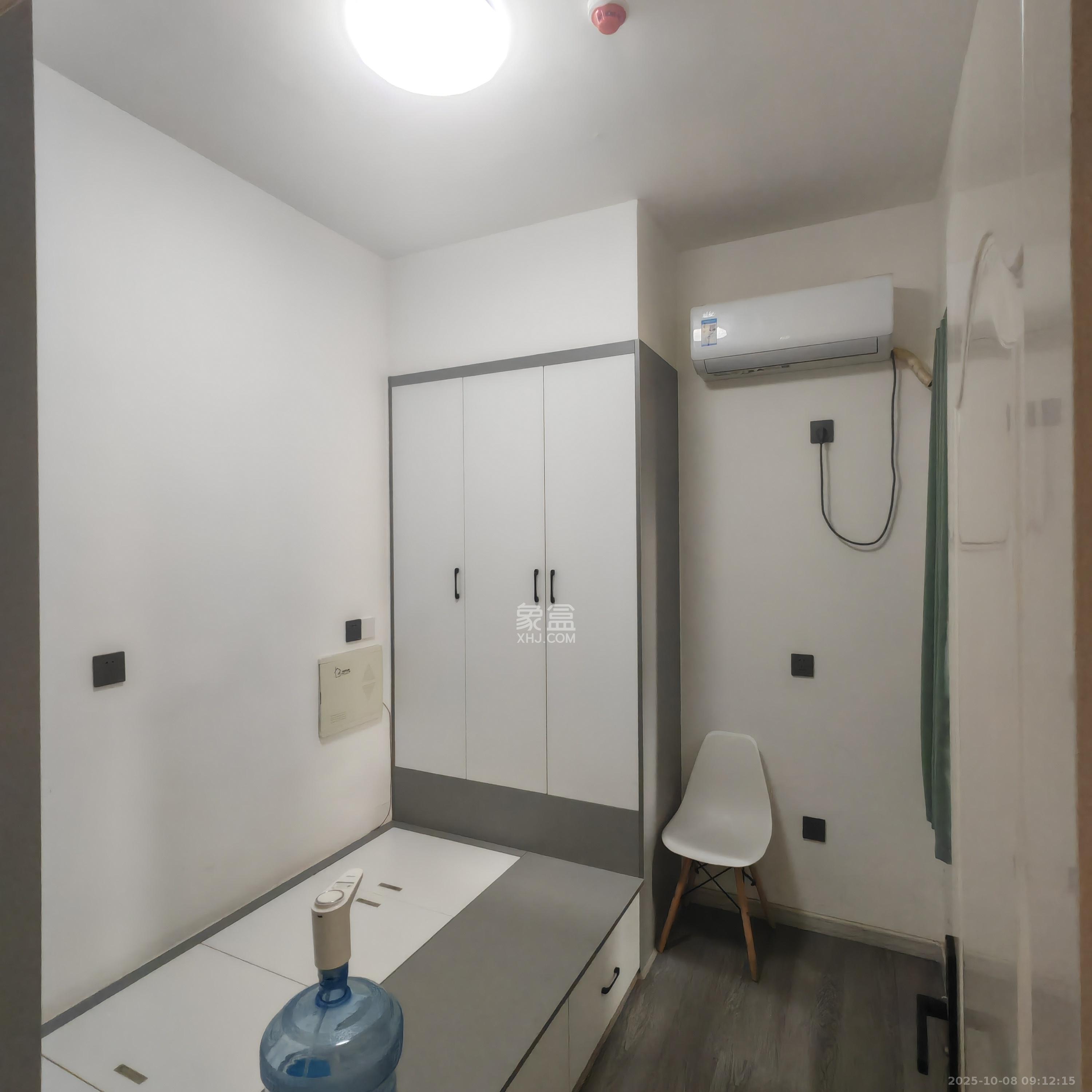 蓝光雍锦半岛   60.0㎡      1880.0元/月