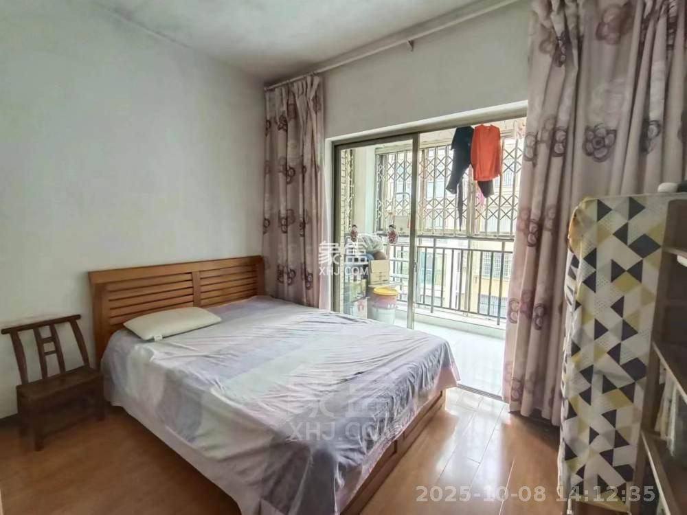 嘉盛华府 3室2厅2卫 1300.0元/月 嘉盛华府 3室2厅2卫 1300.0元/月室内图