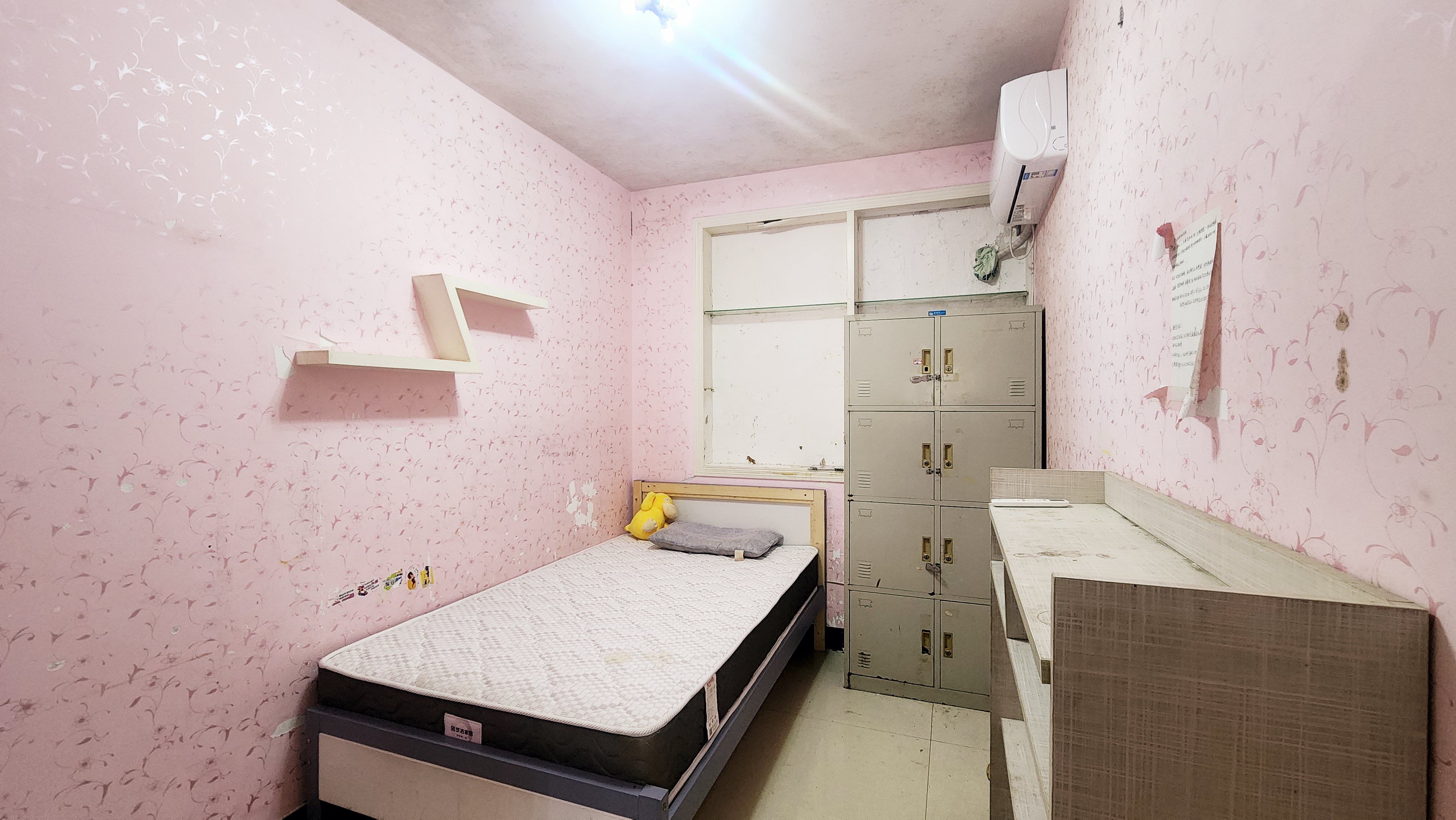 丽天名园 1室0厅0卫 2600.0元/月 丽天名园 1室0厅0卫 2600.0元/月室内图