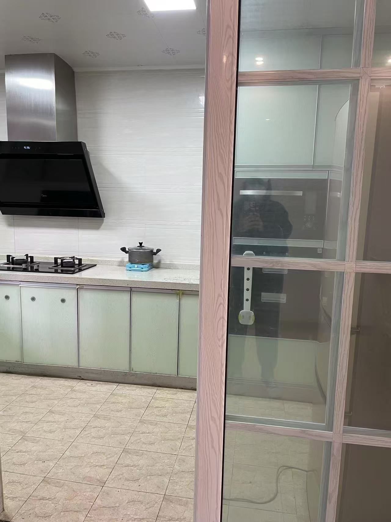 蓝城印象 4室2厅2卫 6500.0元/月 蓝城印象 4室2厅2卫 6500.0元/月室内图