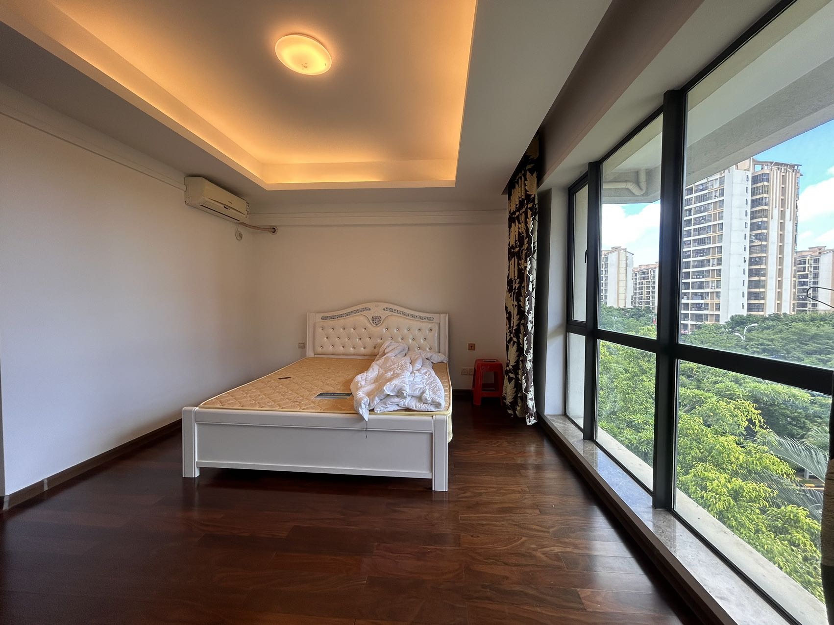 万科浪琴湾 3室2厅2卫 5000.0元/月 万科浪琴湾 3室2厅2卫 5000.0元/月室内图