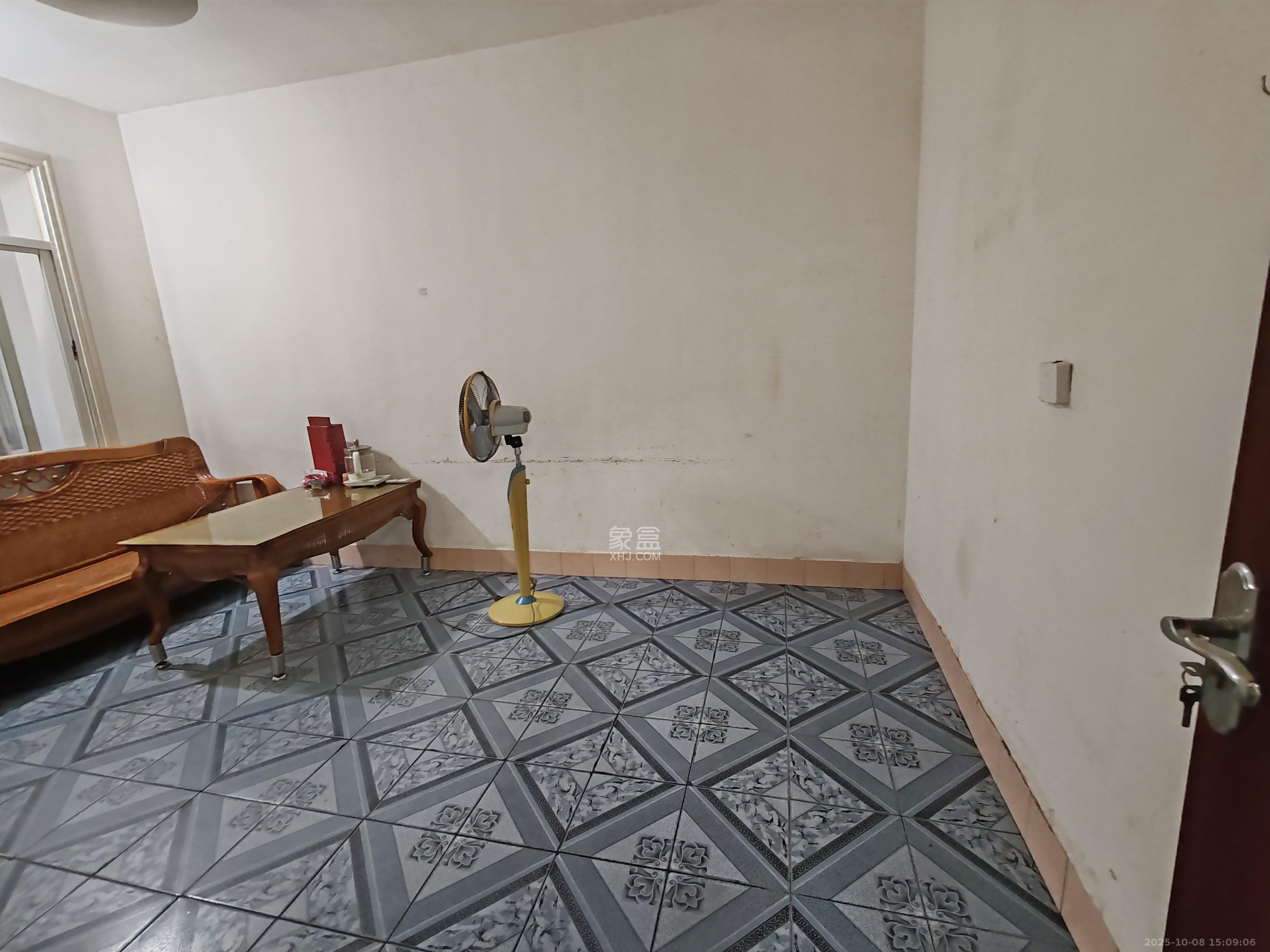 公交金盆小区 2室1厅1卫 1300.0元/月 公交金盆小区 2室1厅1卫 1300.0元/月室内图