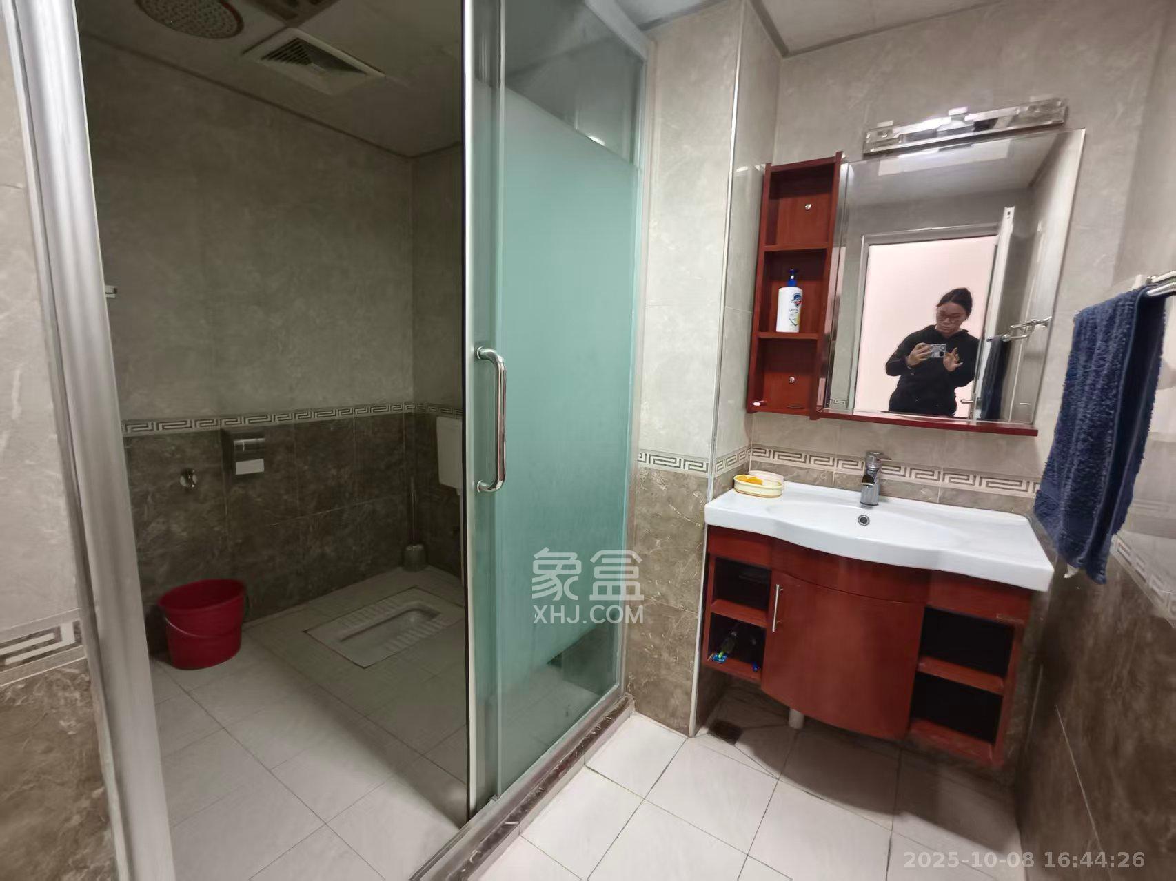 阳光100二期 3室2厅1卫 2800.0元/月 阳光100二期 3室2厅1卫 2800.0元/月室内图