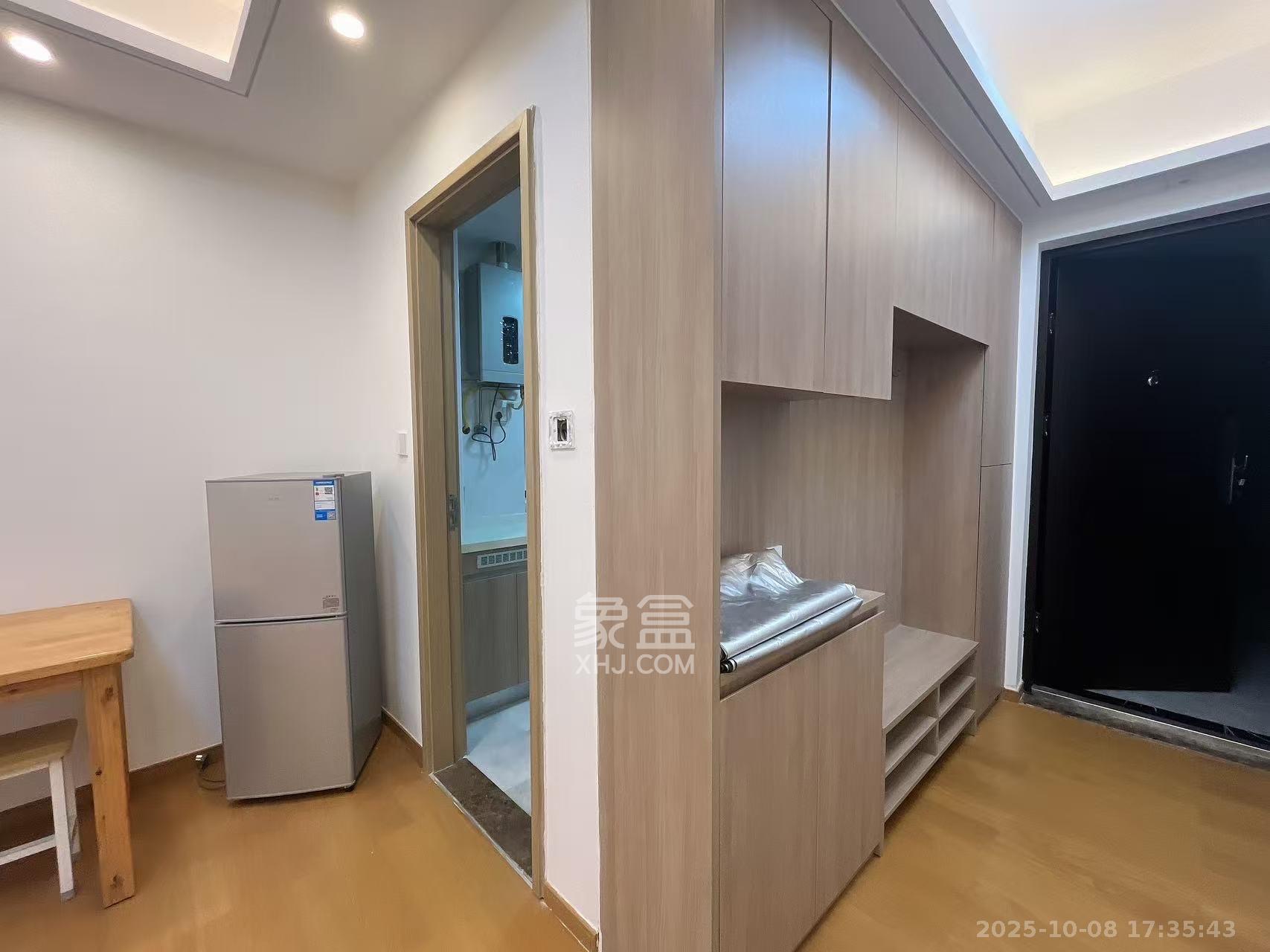 清控湖山雅居北区  3室2厅1卫    1800.0元/月室内图