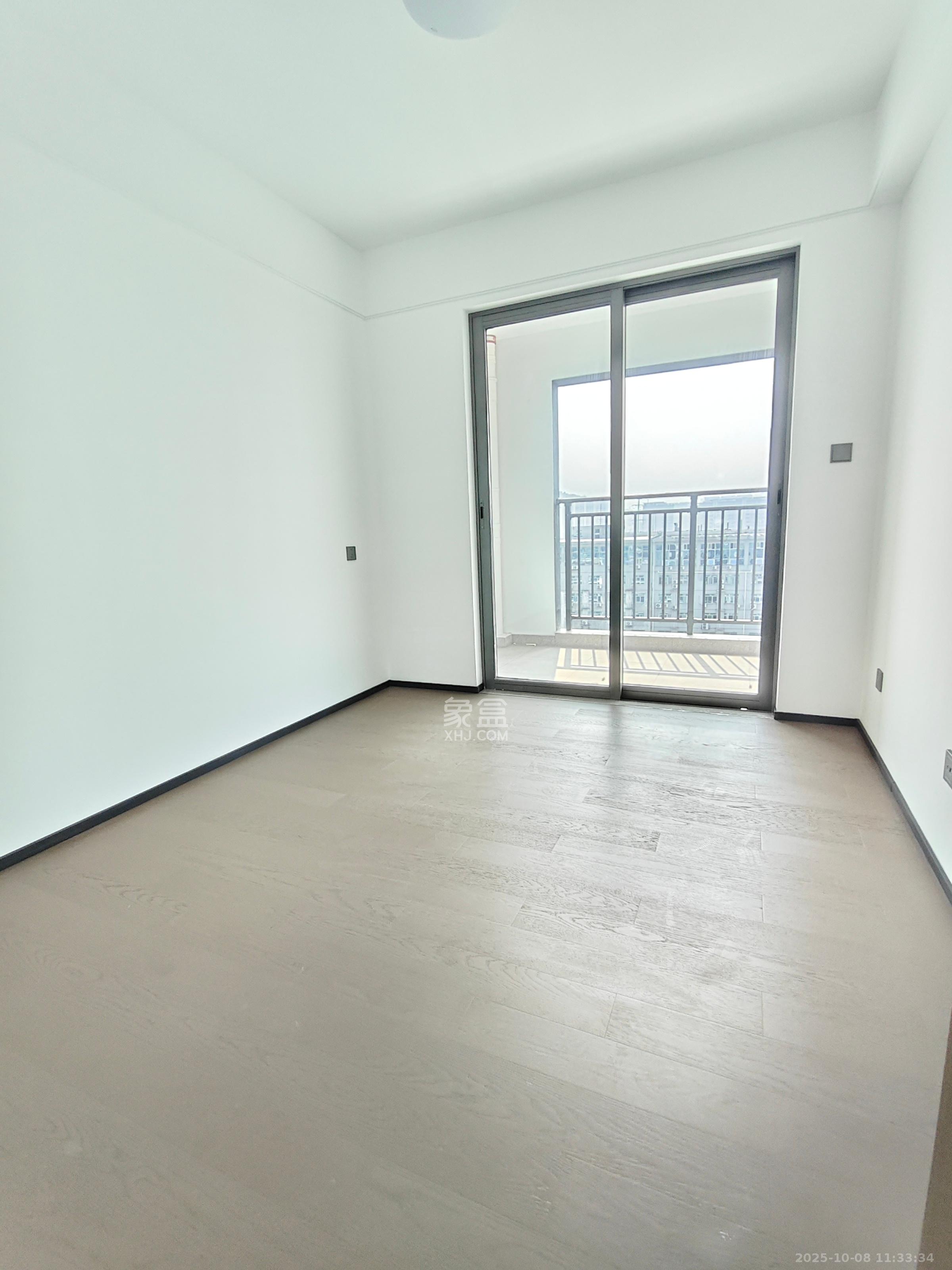 中海寰宇天下 5室2厅2卫 4000.0元/月 中海寰宇天下 5室2厅2卫 4000.0元/月室内图