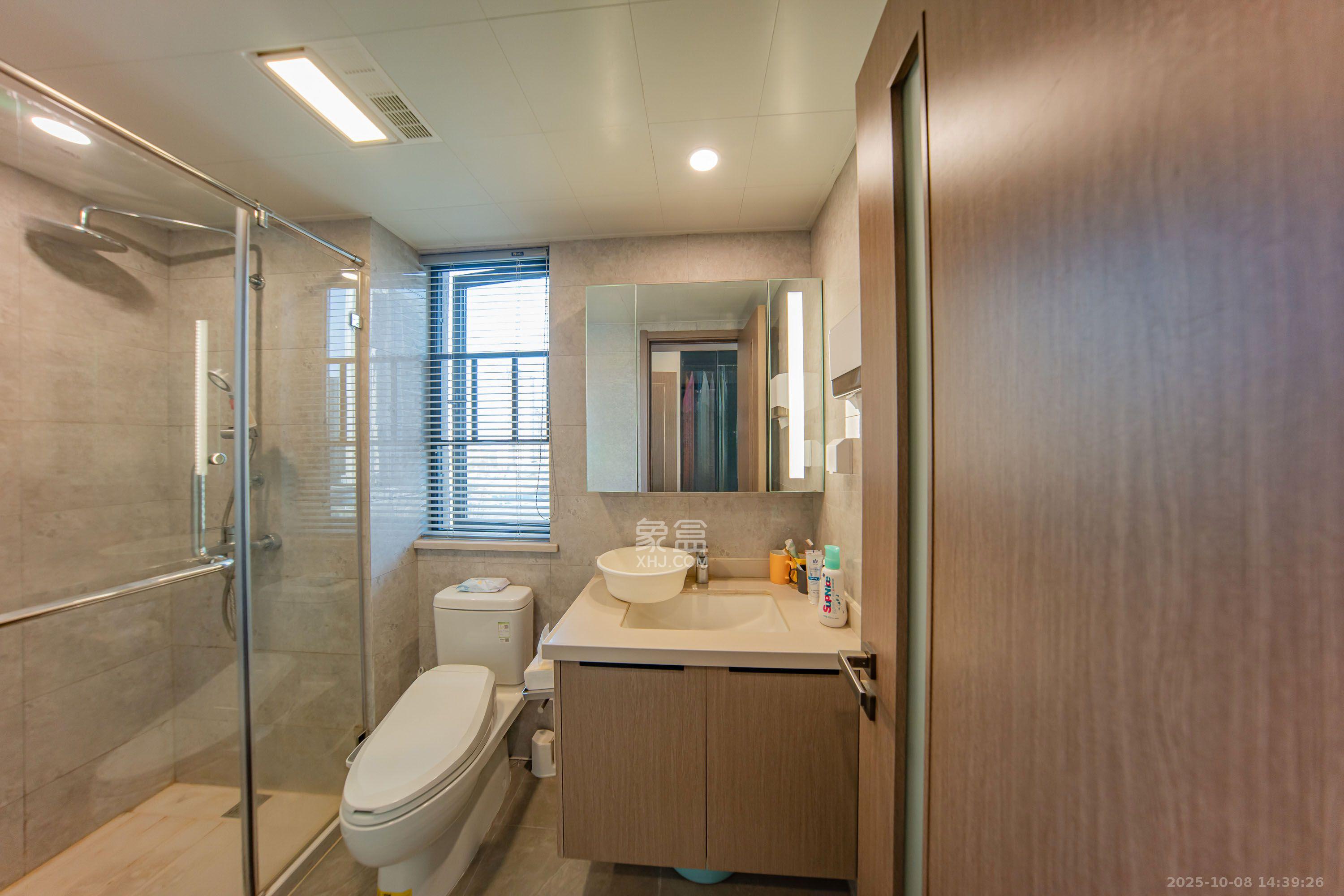 映客龙湖璟翠公馆(映客龙湖璟翠中心) 4室2厅2卫 4500.0元/月 映客龙湖璟翠公馆(映客龙湖璟翠中心) 4室2厅2卫 4500.0元/月室内图