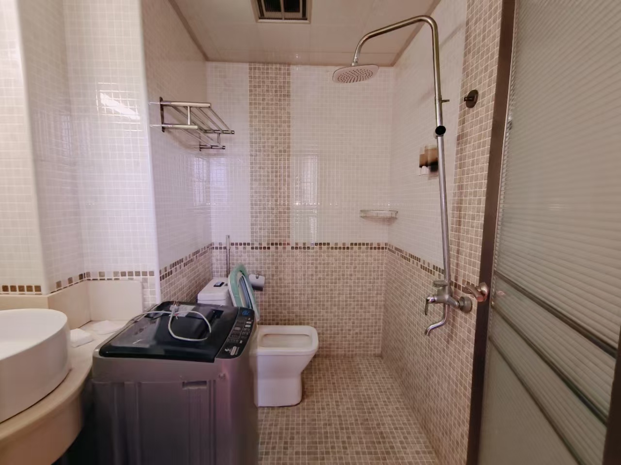 世纪嘉苑  4室2厅2卫    2000.0元/月室内图