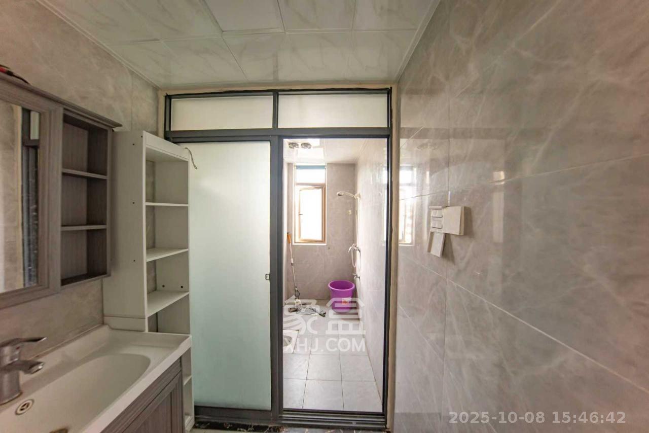 江山帝景哈佛  4室2厅2卫    2700.0元/月 江山帝景哈佛  4室2厅2卫    2700.0元/月室内图