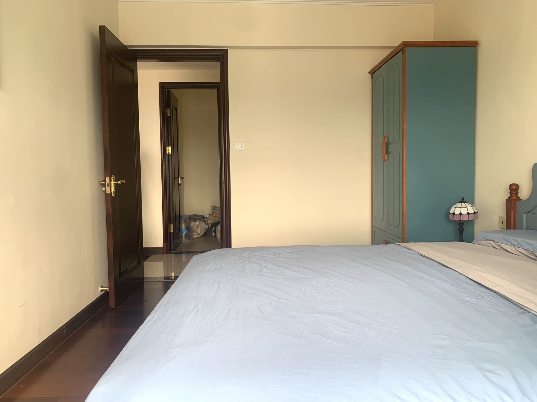 恒大外滩  2室2厅1卫    150.0万客厅