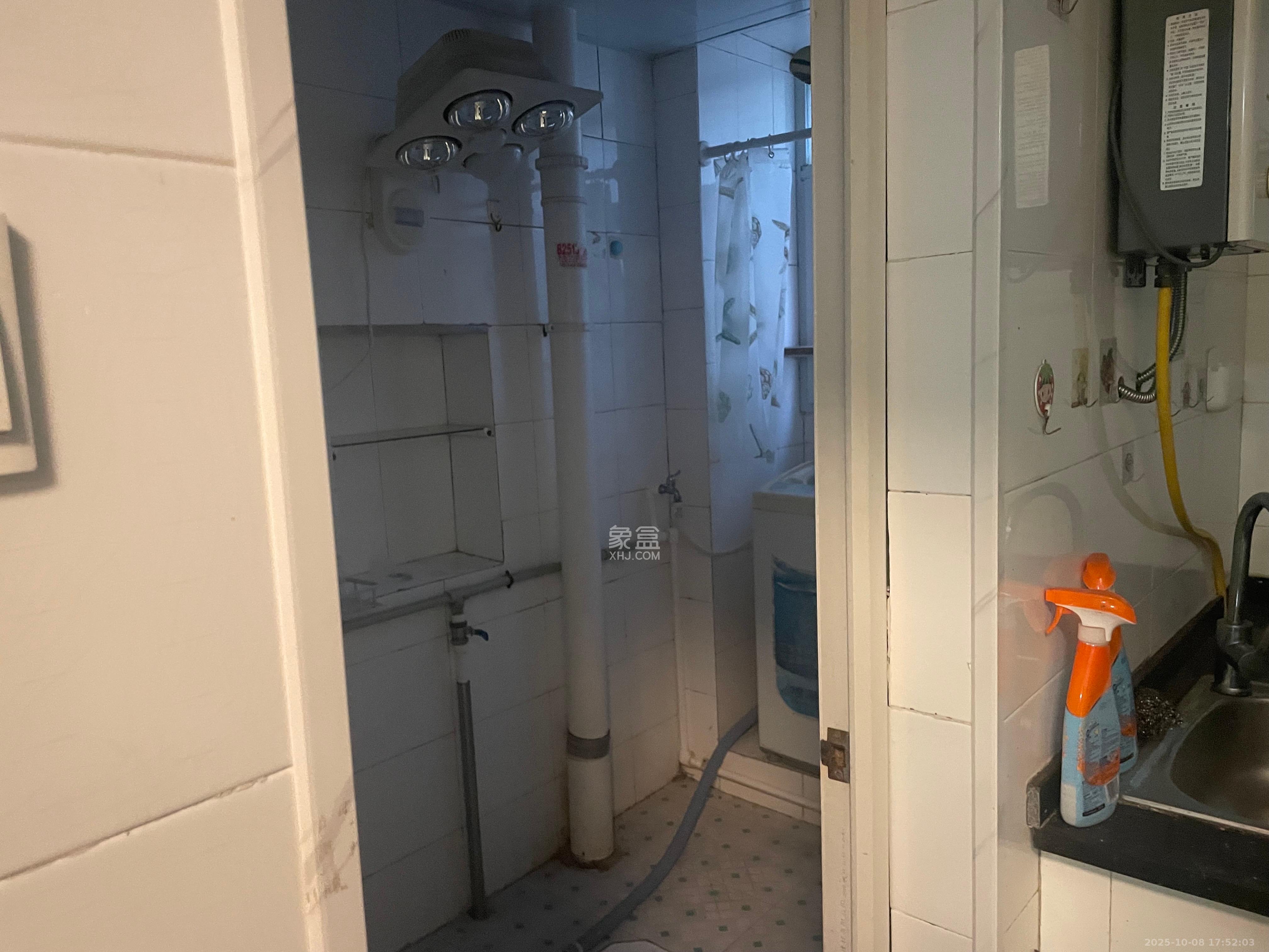 湘园社区(青山小区) 2室1厅1卫 1600.0元/月 湘园社区(青山小区) 2室1厅1卫 1600.0元/月室内图