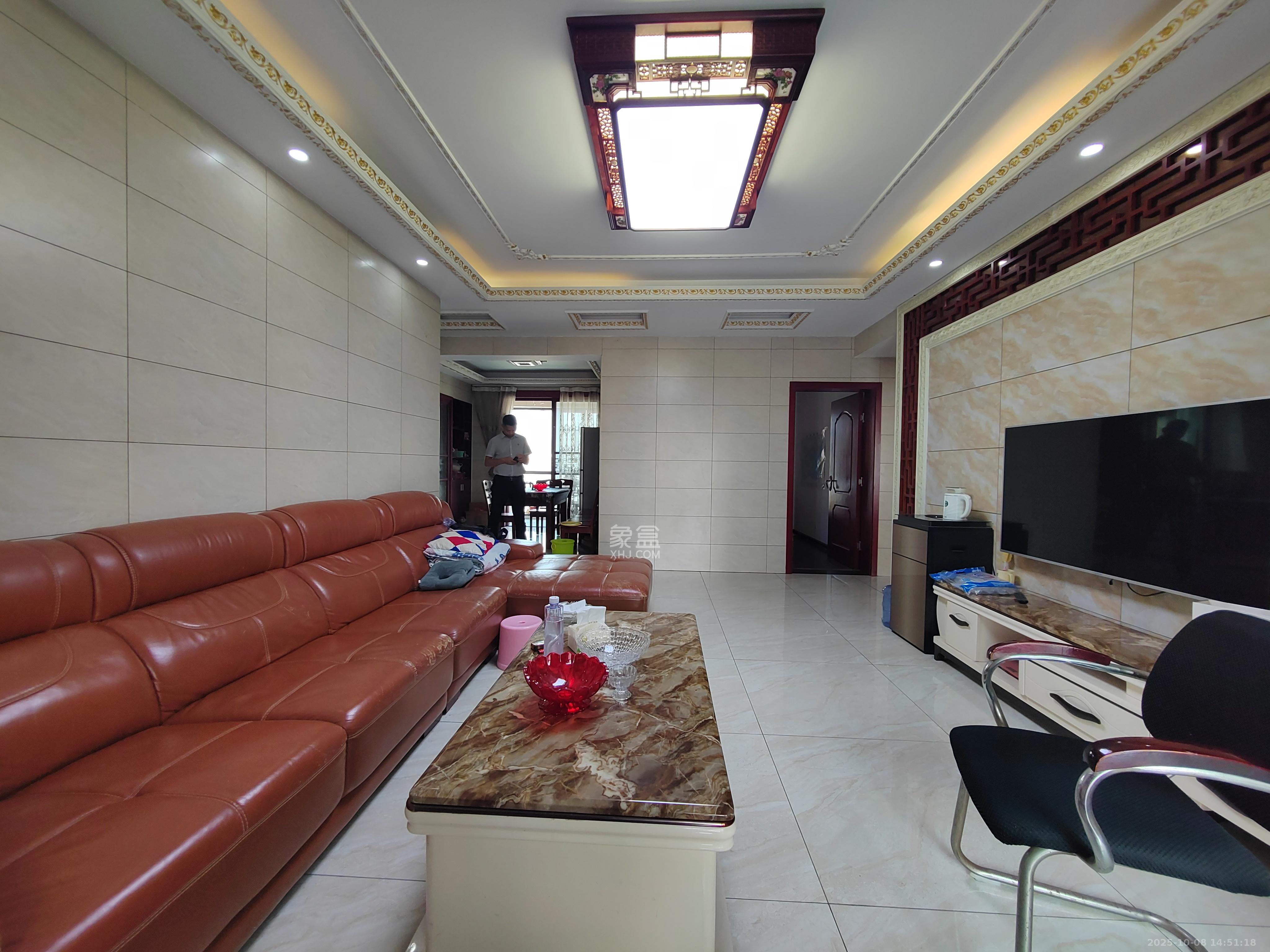 文景领秀  3室2厅2卫    2500.0元/月 文景领秀  3室2厅2卫    2500.0元/月室内图