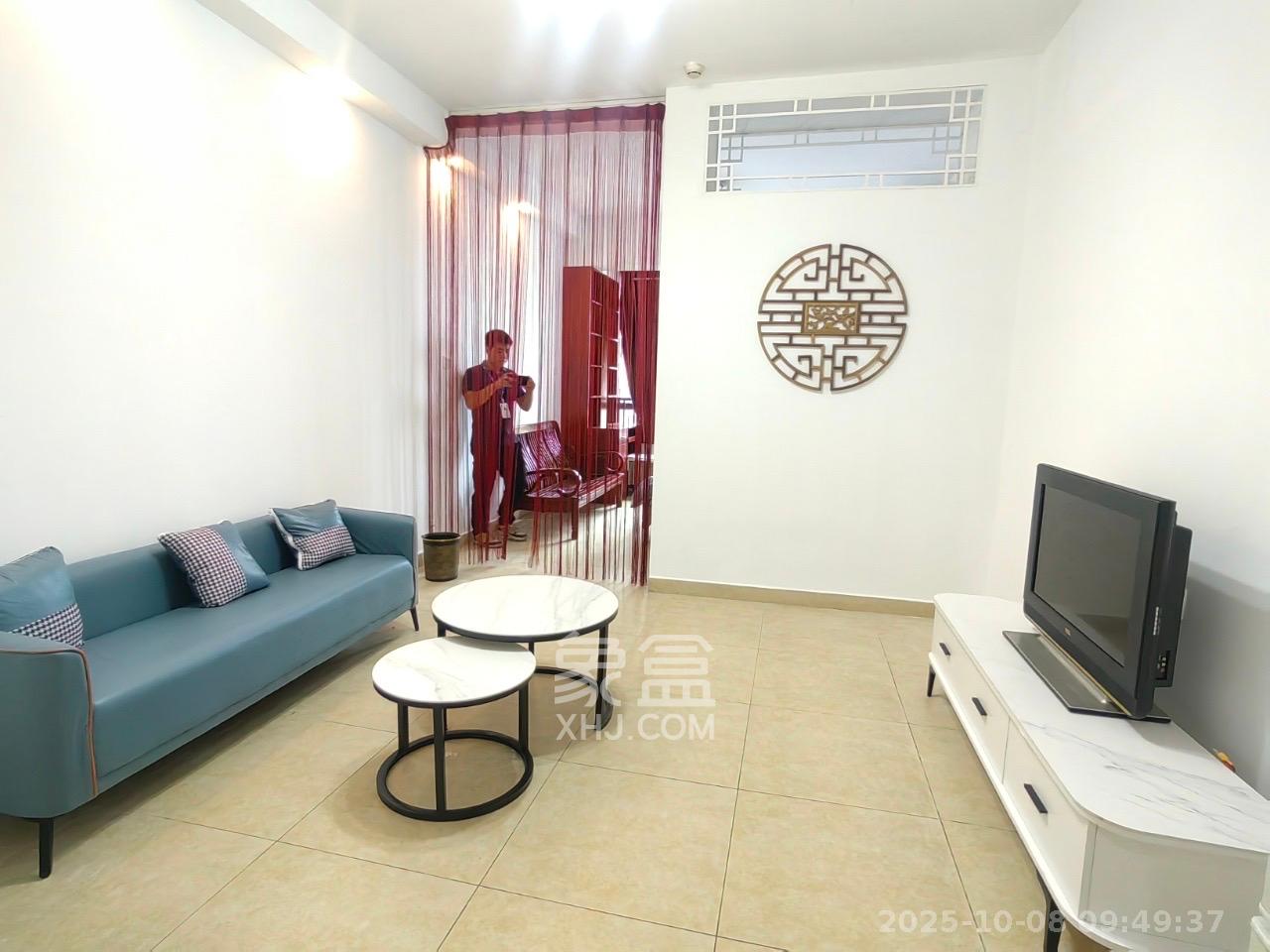 融圣国际  1室1厅1卫    1600.0元/月