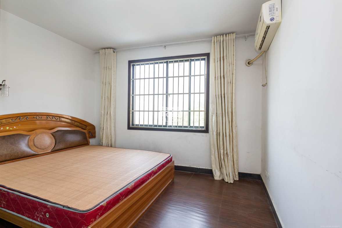 东业早安星城 3室2厅1卫 57.0万 东业早安星城 3室2厅1卫 57.0万卧室