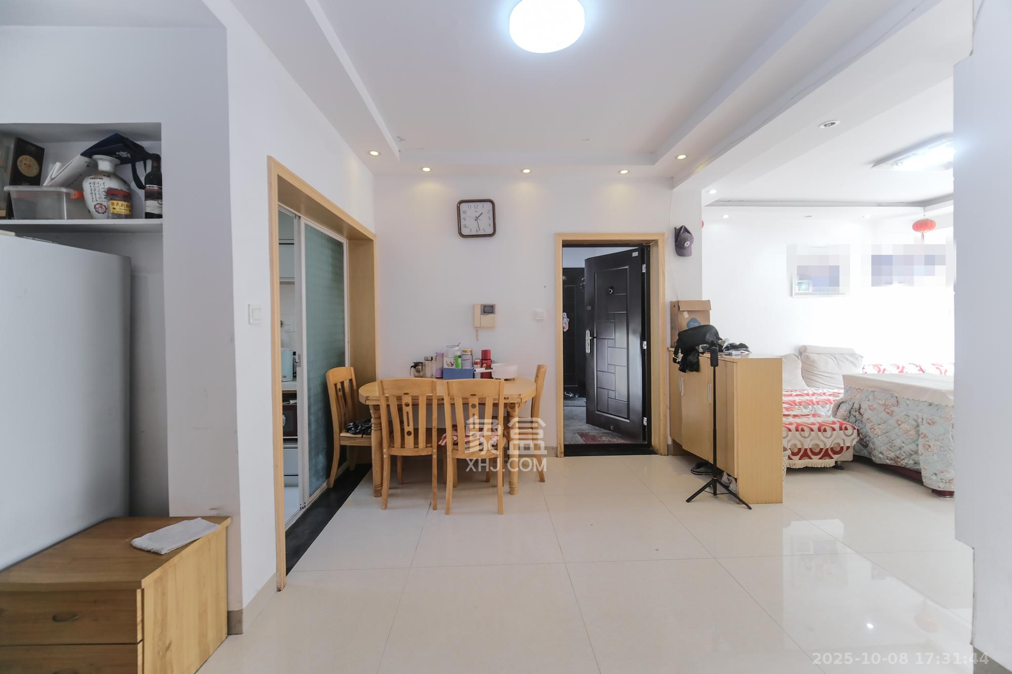 长丰星城  1室0厅0卫    37.5万客厅