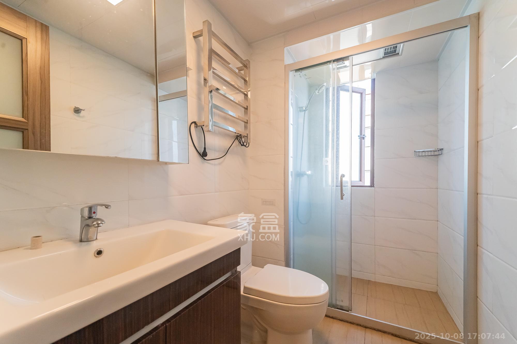 碧桂园中央花园  4室2厅2卫    116.8万 碧桂园中央花园  4室2厅2卫    116.8万卫生间