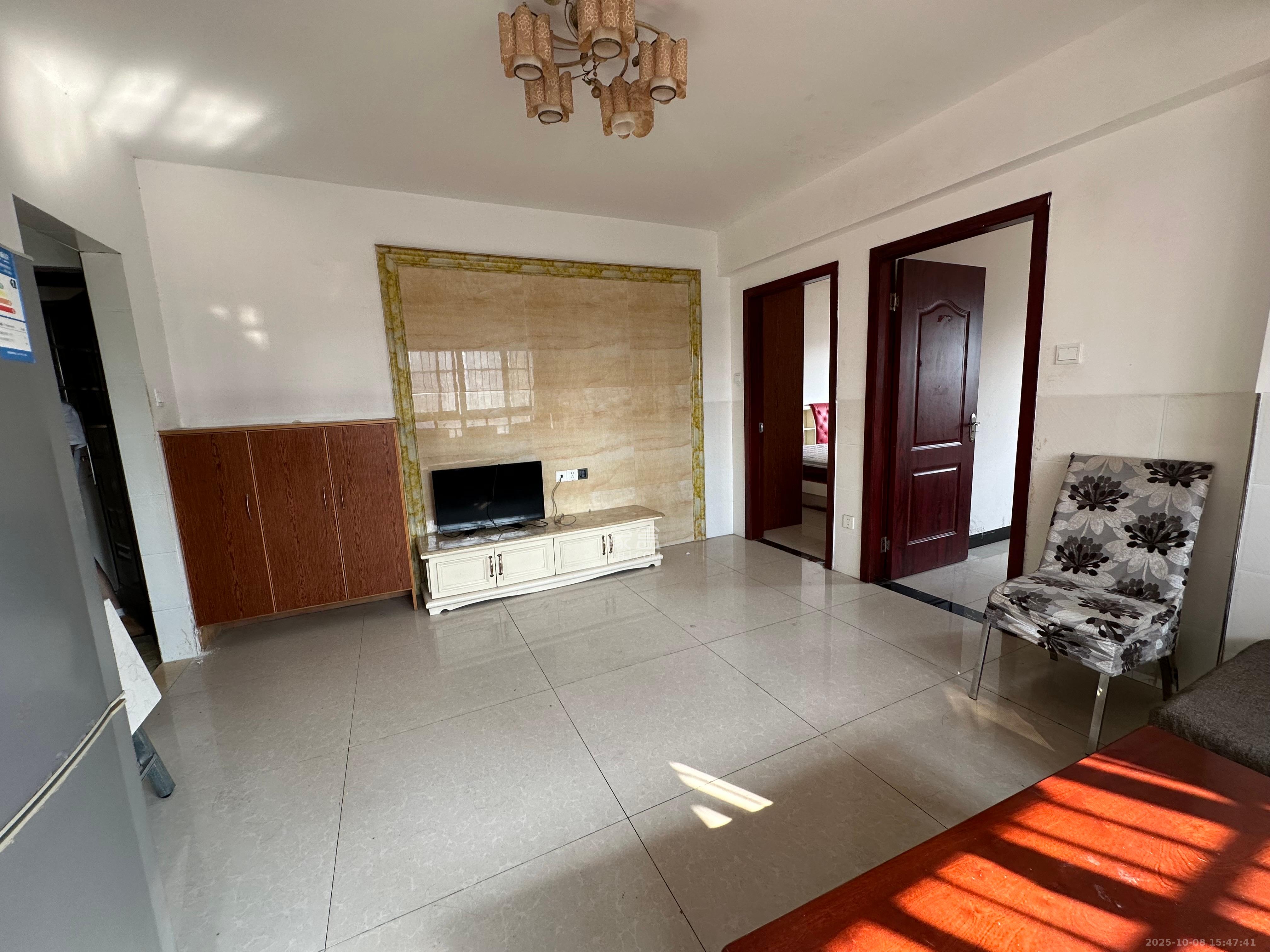 上峰苑（兰亭玥岛）  2室2厅1卫    1800.0元/月室内图