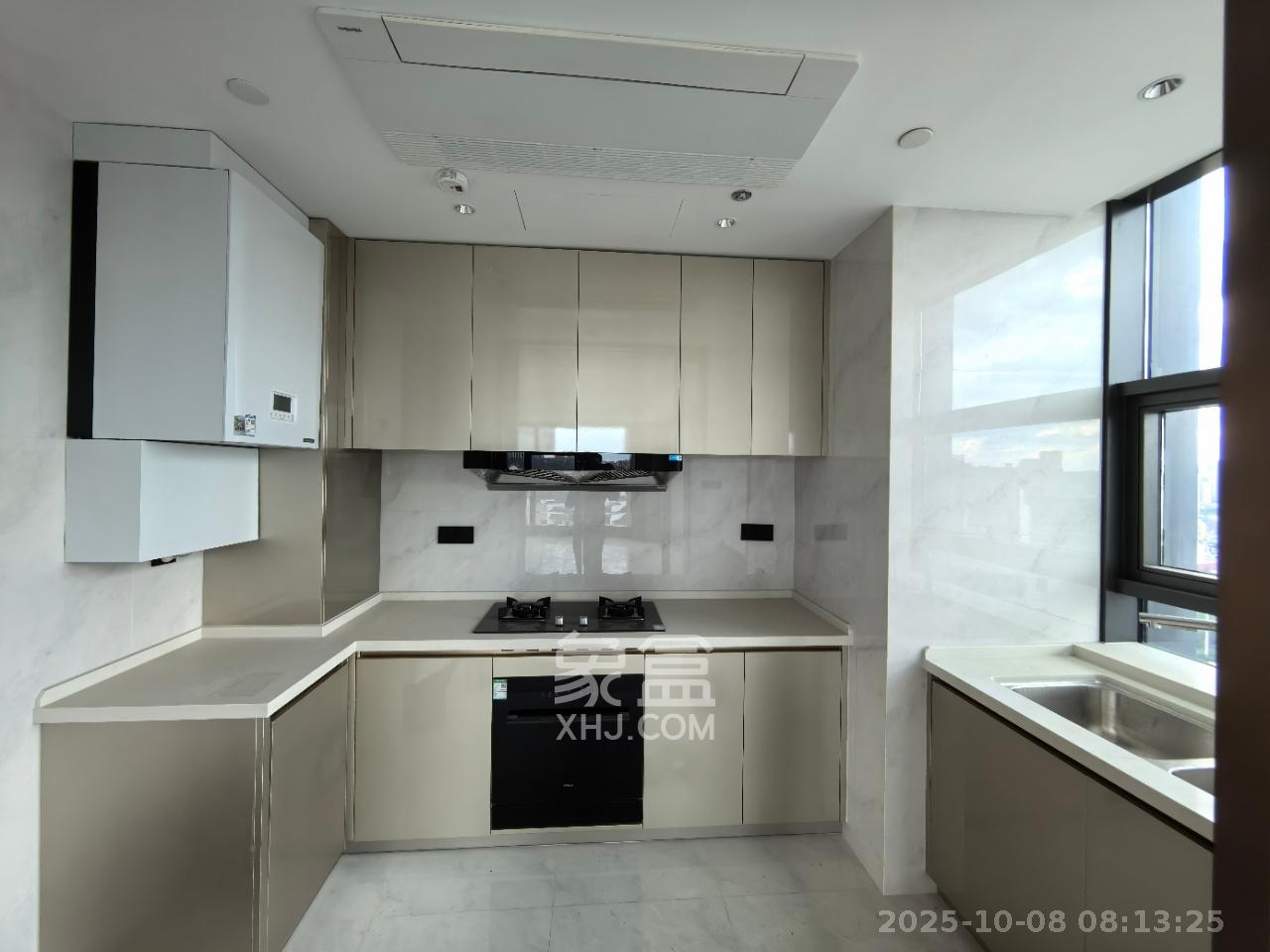 运达中央广场三期  3室2厅2卫    9000.0元/月室内图