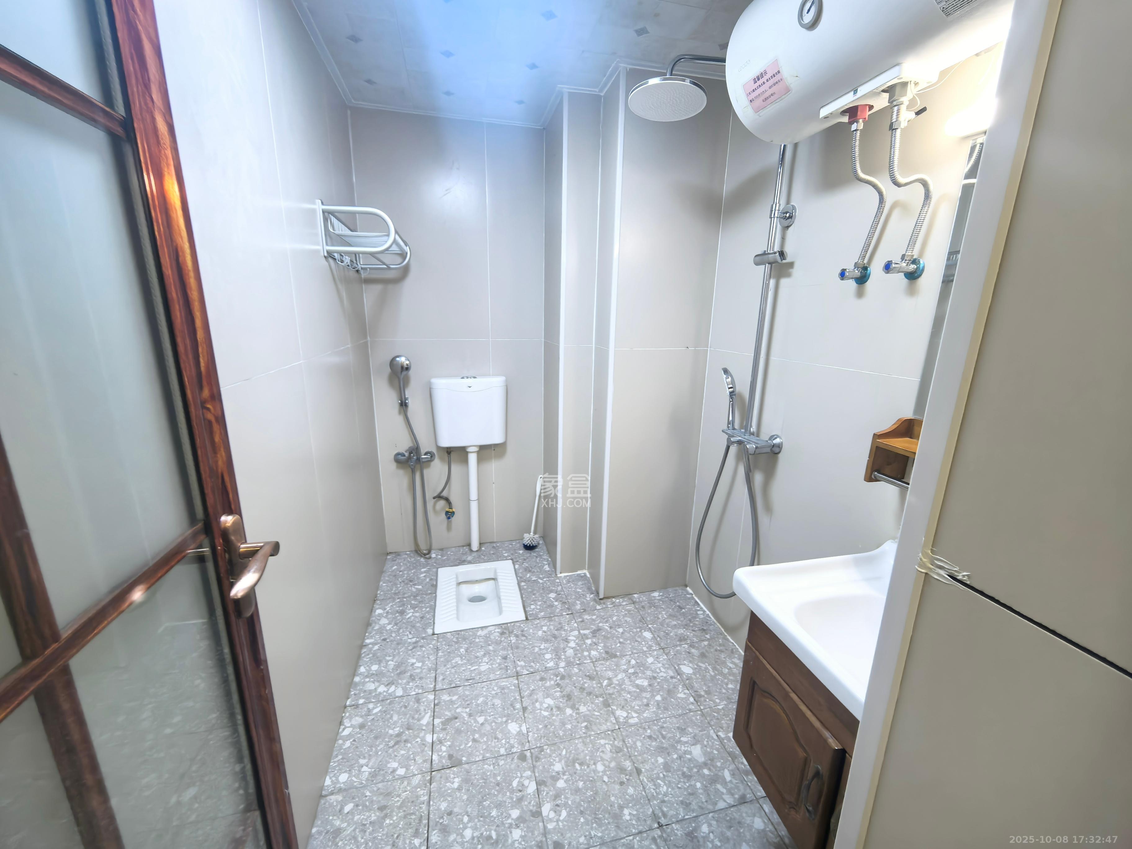 中信凯旋蓝岸(中信新城三期) 1室1厅1卫 1200.0元/月 中信凯旋蓝岸(中信新城三期) 1室1厅1卫 1200.0元/月室内图