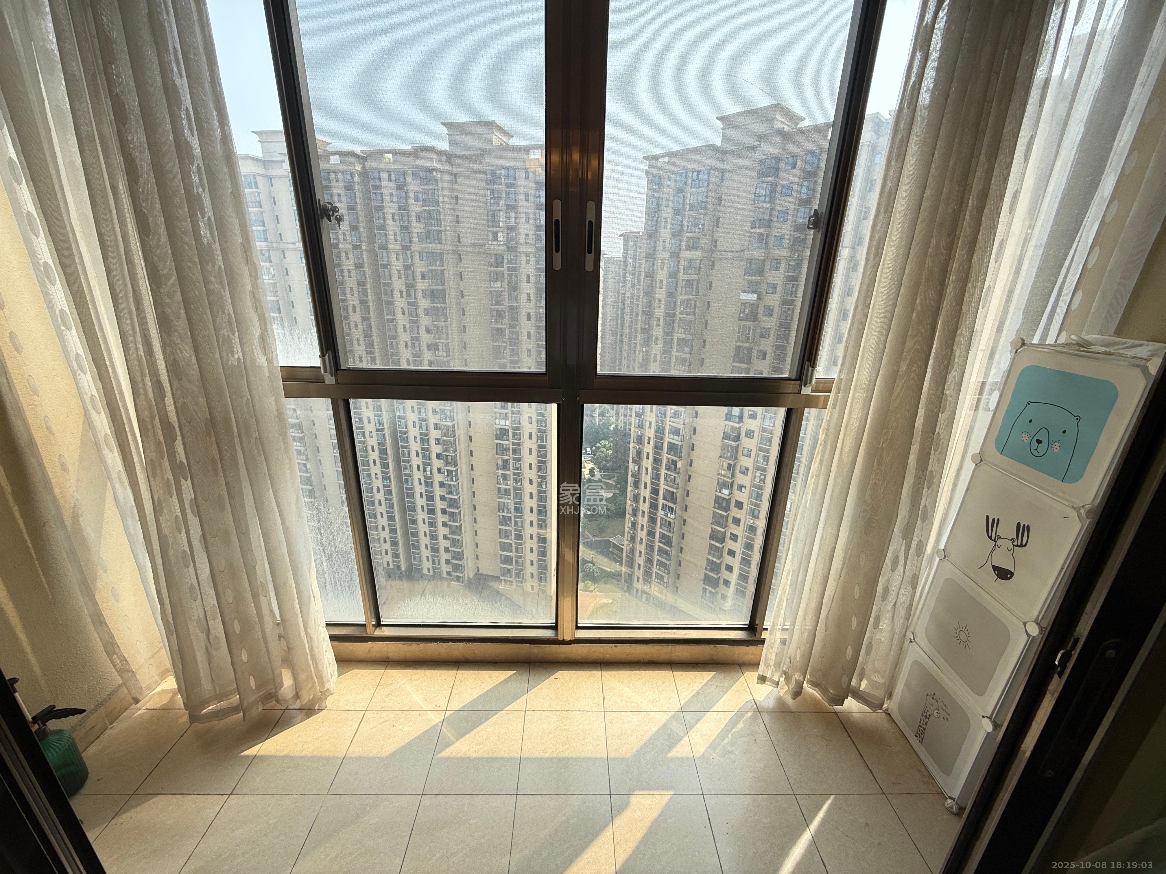 江山帝景哈佛  1室0厅0卫    1600.0元/月 江山帝景哈佛  1室0厅0卫    1600.0元/月室内图