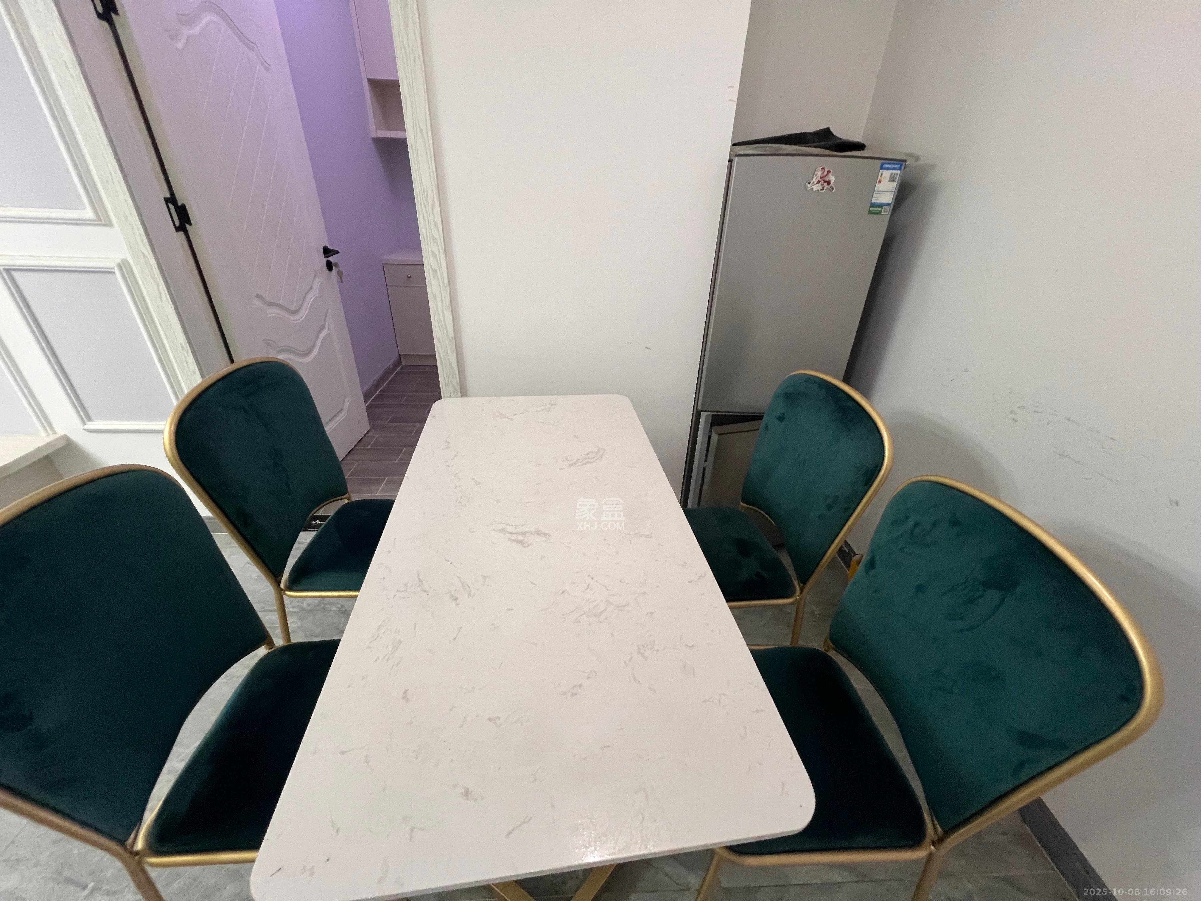 金轮星光名座 2室1厅1卫 1900.0元/月 金轮星光名座 2室1厅1卫 1900.0元/月室内图