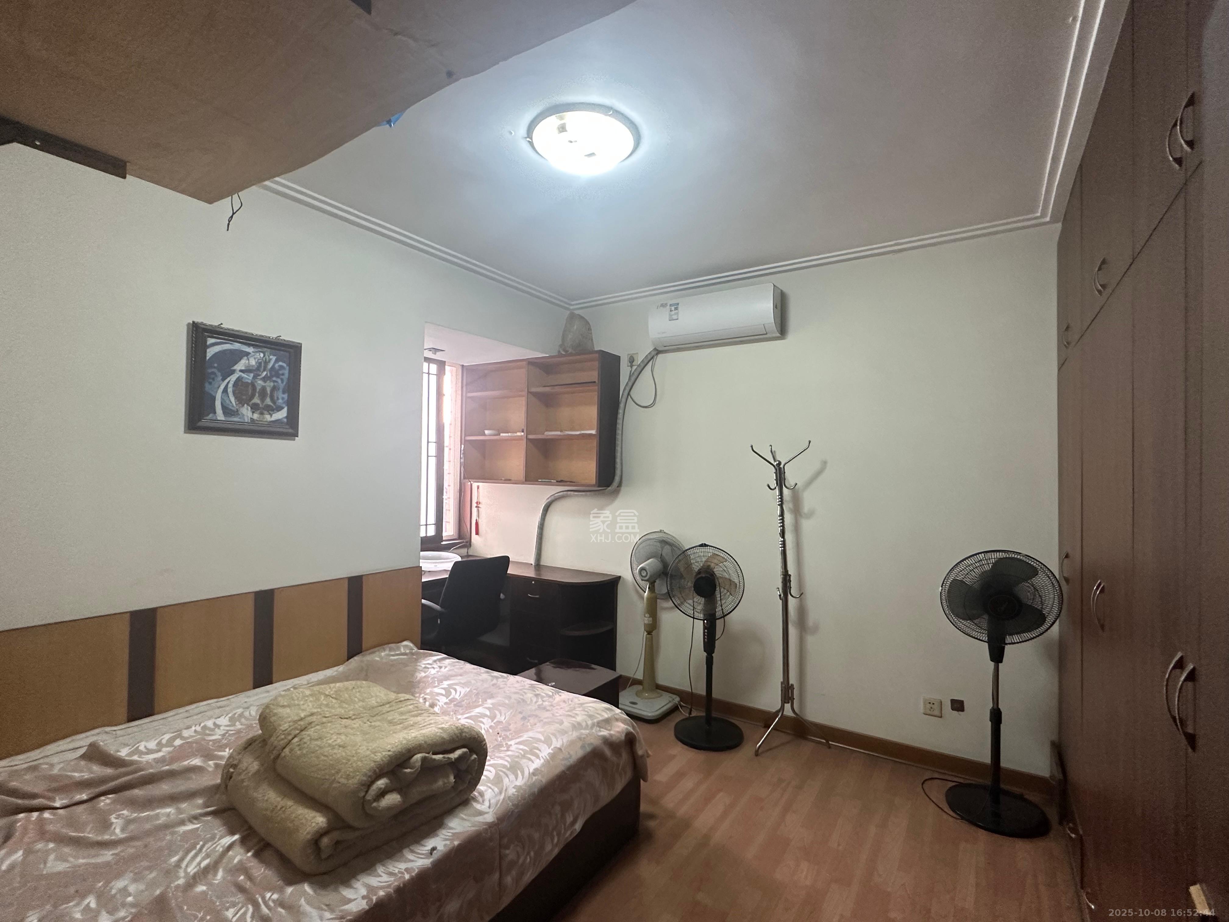 鑫天花园 3室2厅2卫 2000.0元/月 鑫天花园 3室2厅2卫 2000.0元/月室内图