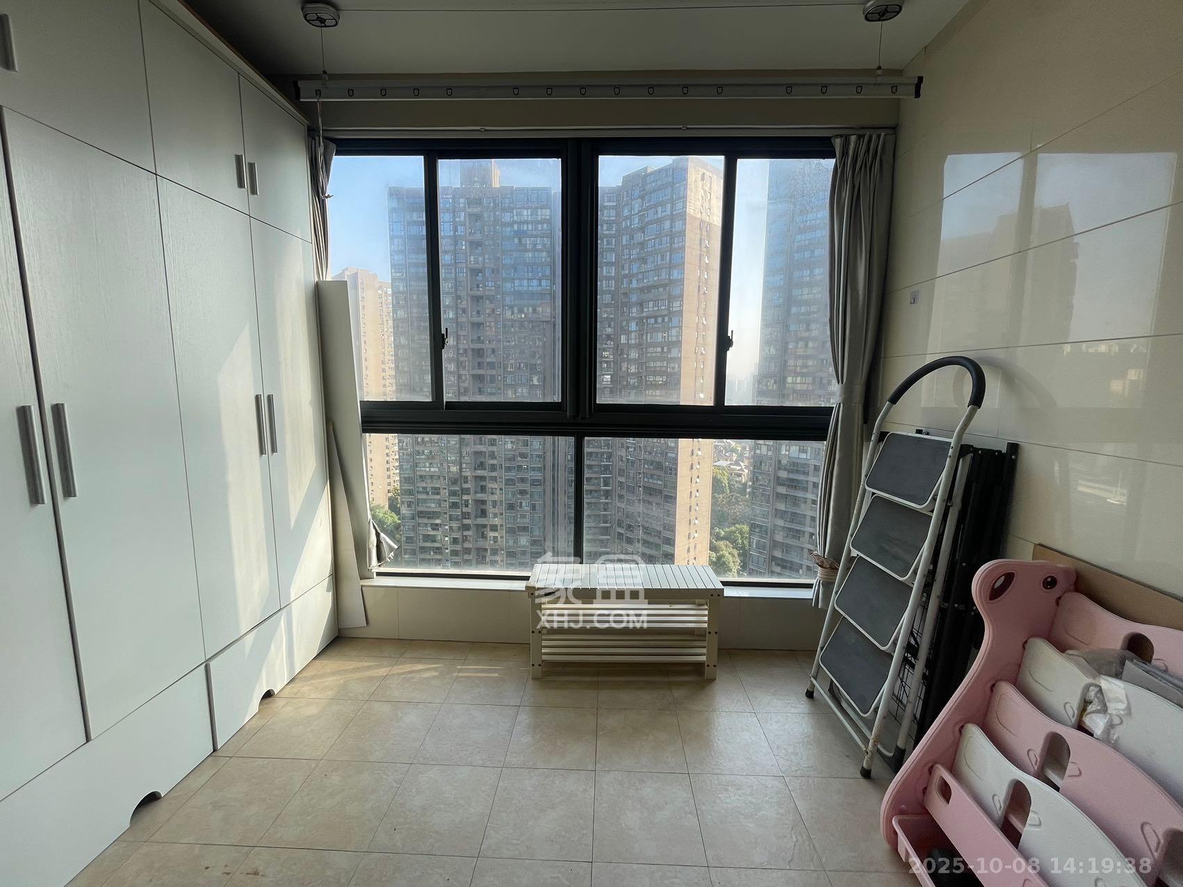 藏珑湖上国际花园 1室2厅2卫 3000.0元/月 藏珑湖上国际花园 1室2厅2卫 3000.0元/月室内图