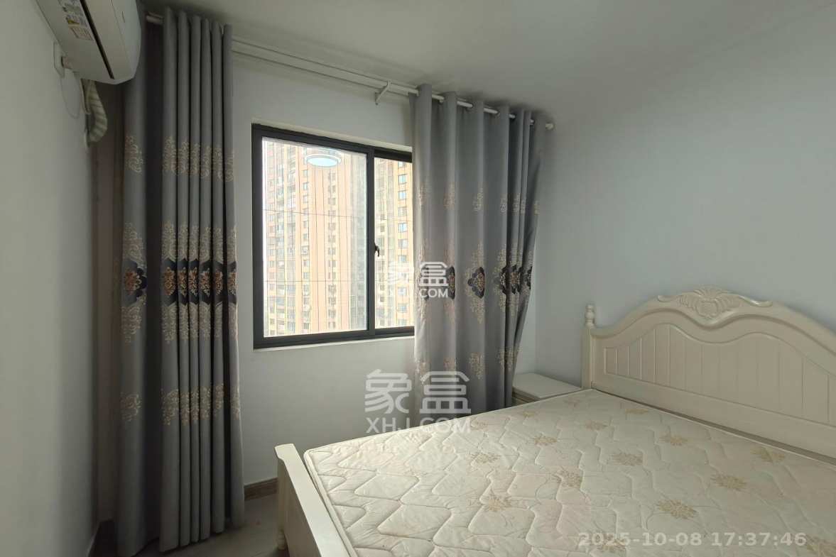 山水蓝天 3室2厅2卫 1700.0元/月 山水蓝天 3室2厅2卫 1700.0元/月室内图