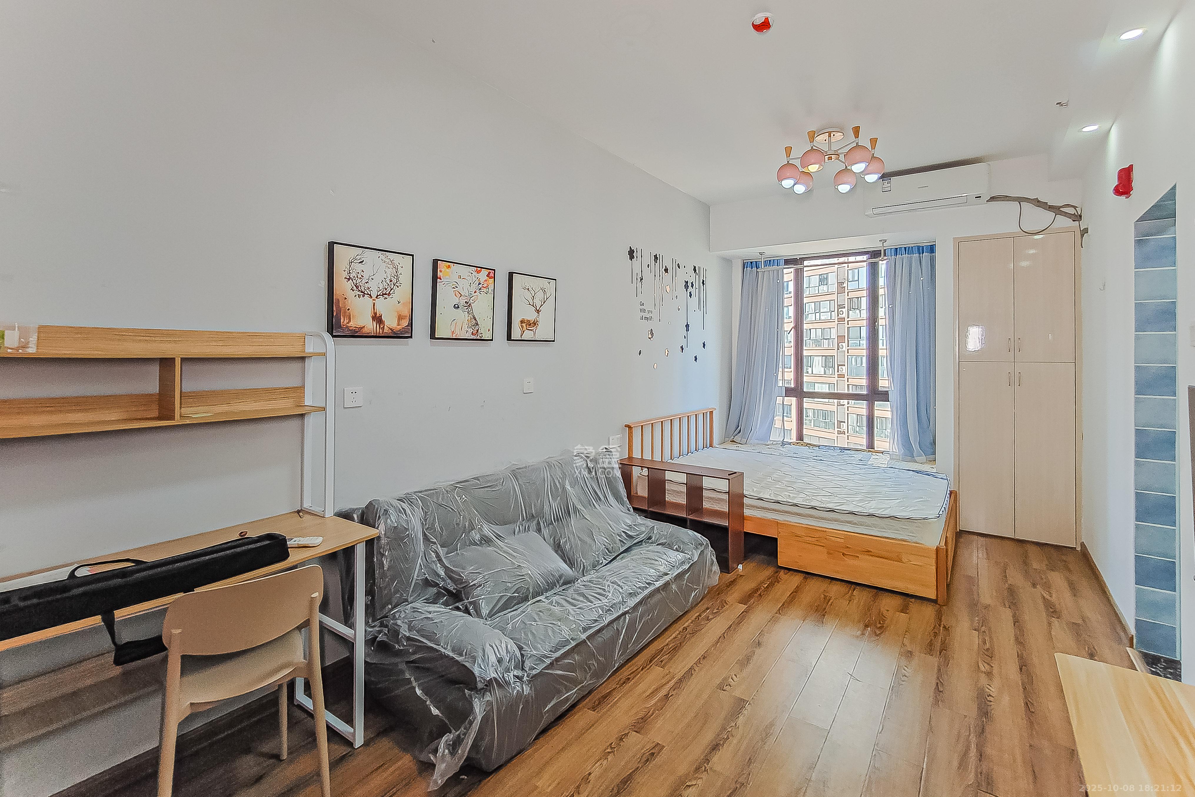 荣悦台  1室1厅1卫    41.0万 荣悦台  1室1厅1卫    41.0万客厅