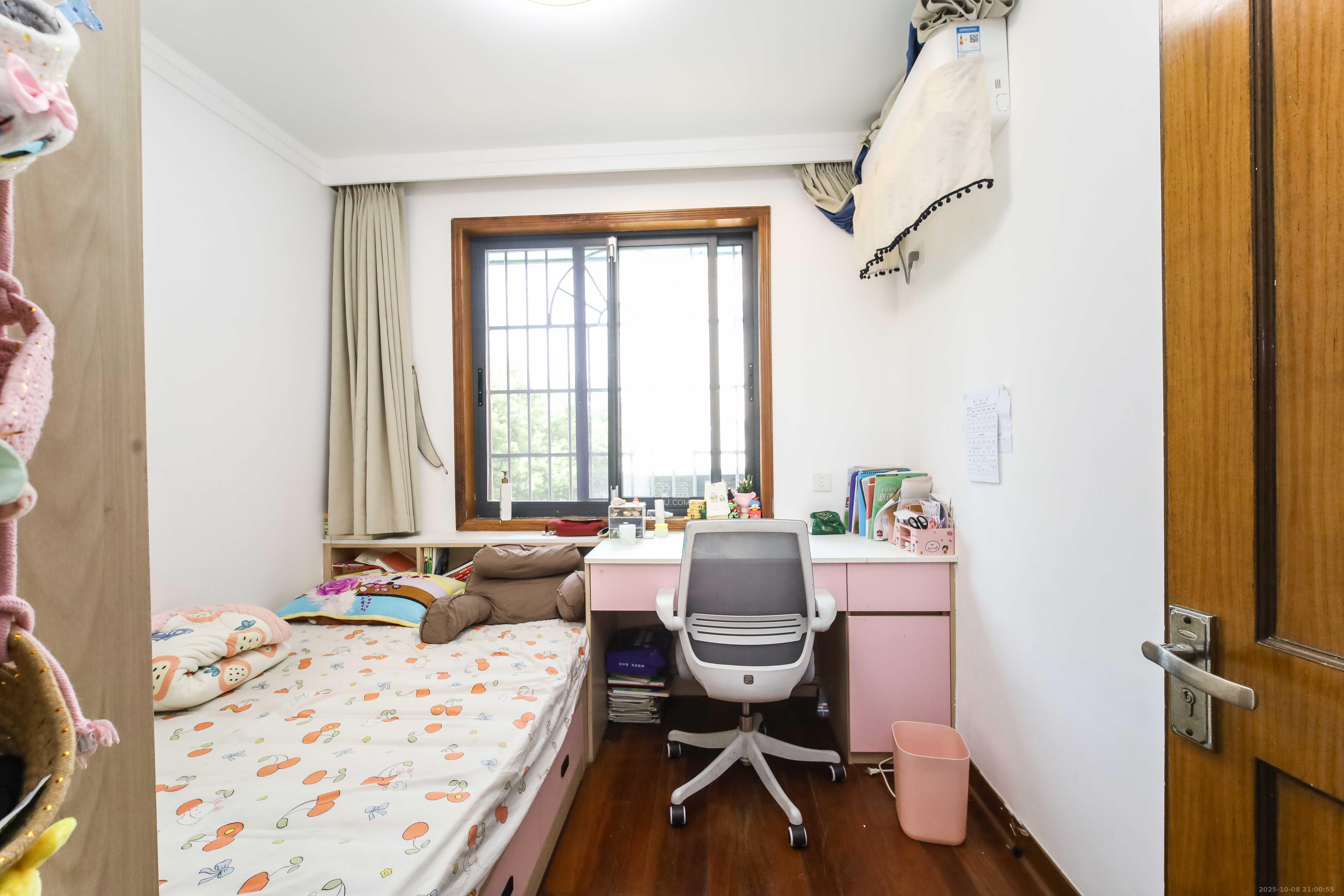 安泰新村 4室2厅2卫 95.0万 安泰新村 4室2厅2卫 95.0万卧室