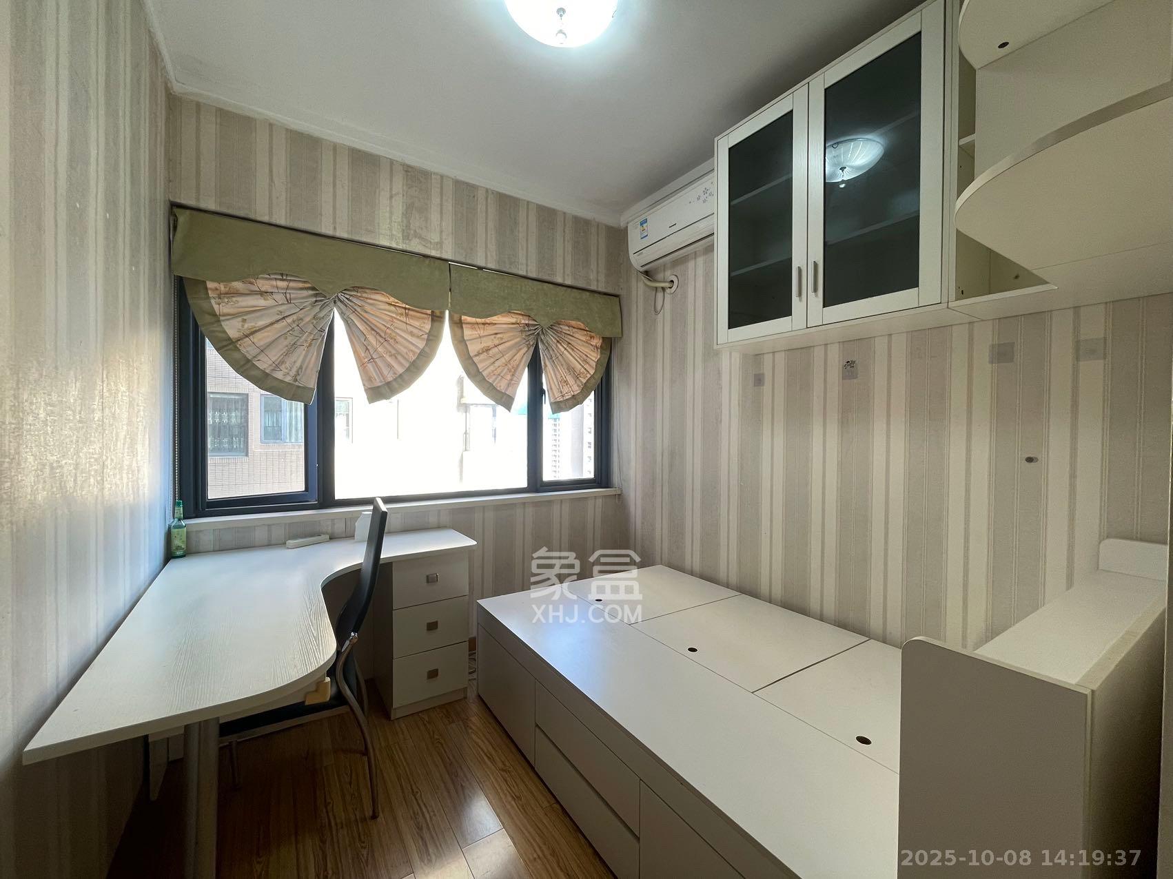 藏珑湖上国际花园 1室2厅2卫 3000.0元/月 藏珑湖上国际花园 1室2厅2卫 3000.0元/月室内图