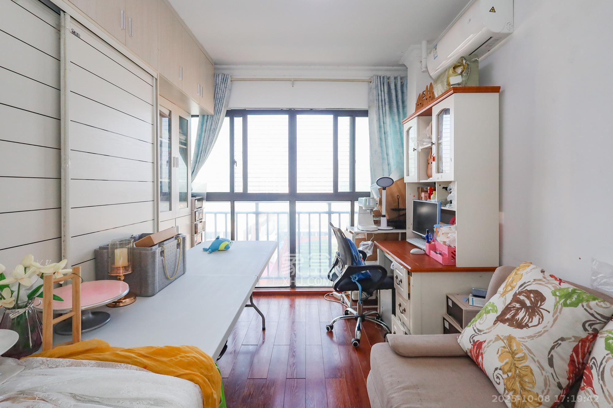 钰龙天下二期（钰龙佳园）  3室2厅2卫    248.0万卧室