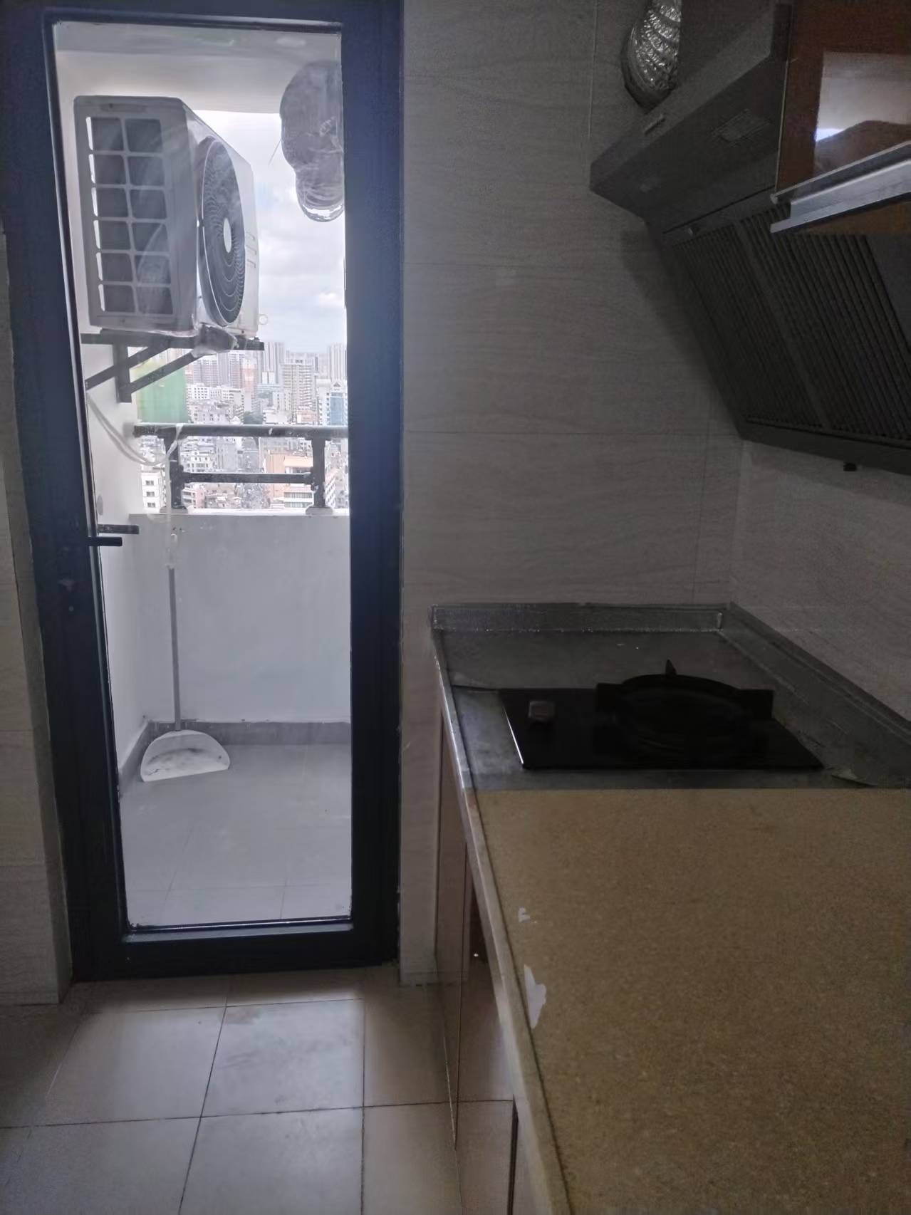 望海国际广场 1室1厅1卫 1800.0元/月 望海国际广场 1室1厅1卫 1800.0元/月室内图