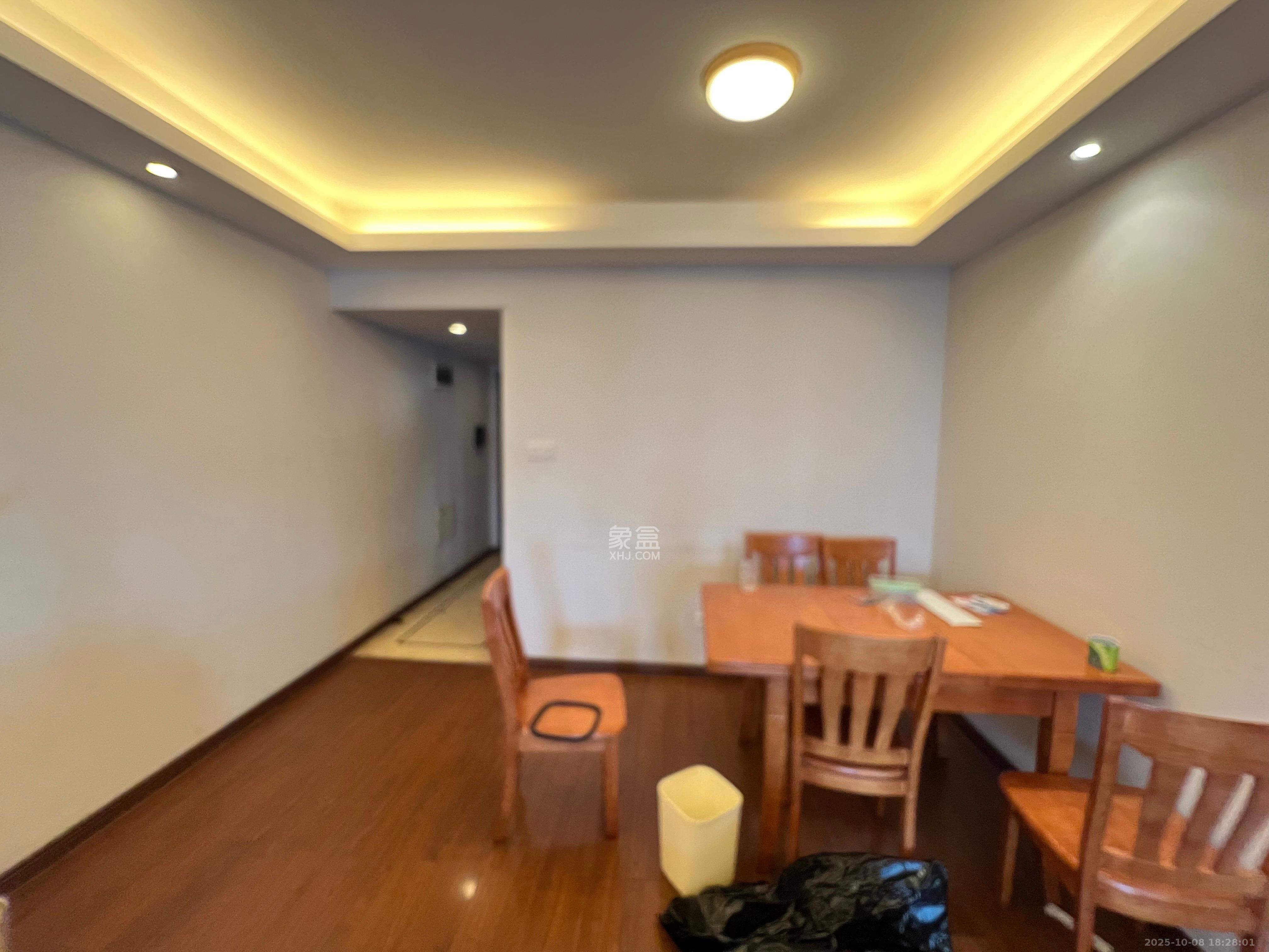 万科金域华府三四期  3室2厅1卫    2300.0元/月室内图