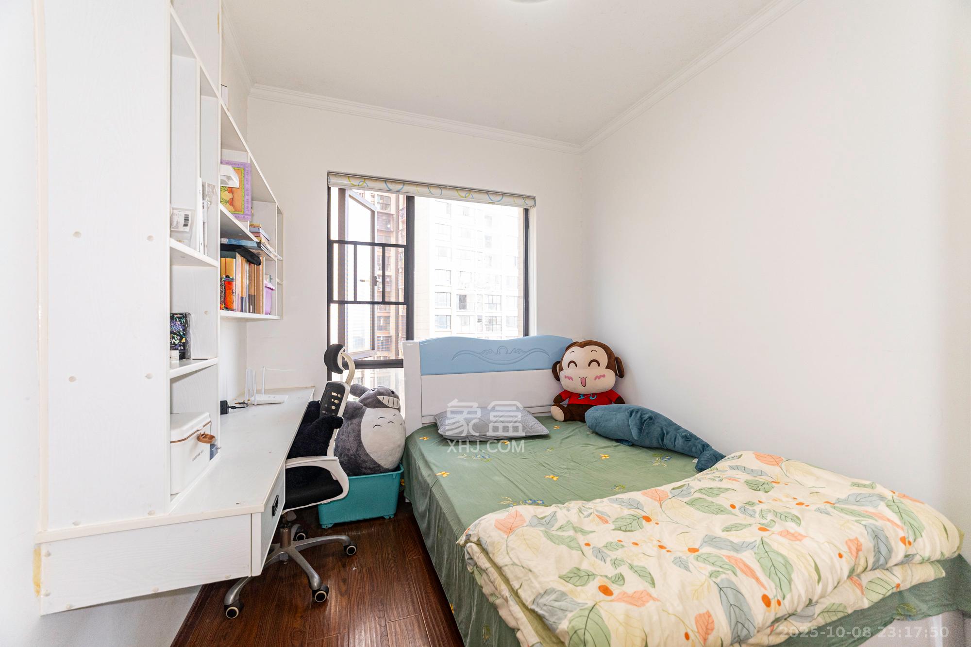 国泰九龙湾  3室2厅2卫    91.8万卧室