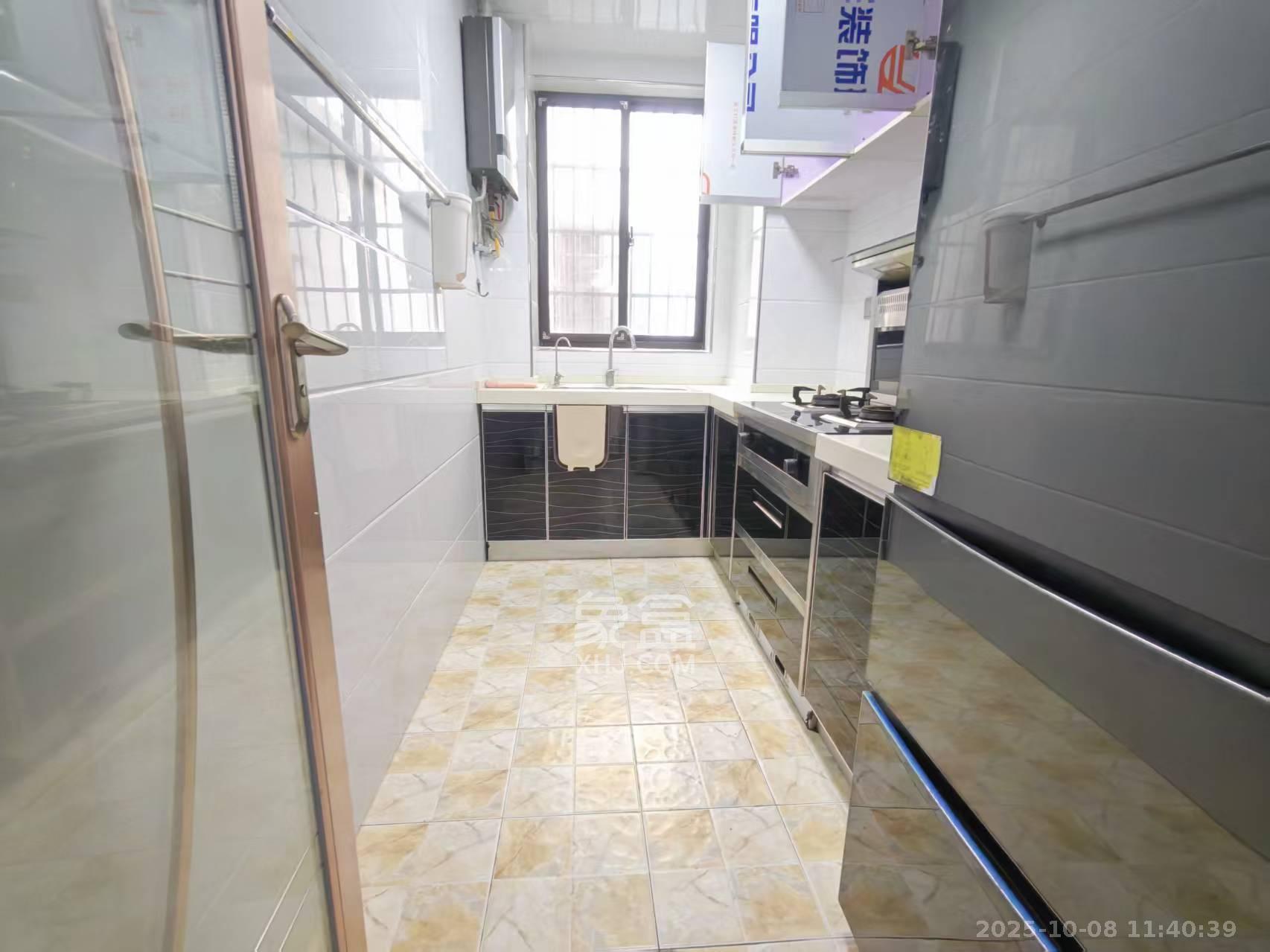 绿地中央广场  3室2厅1卫    2800.0元/月 绿地中央广场  3室2厅1卫    2800.0元/月室内图