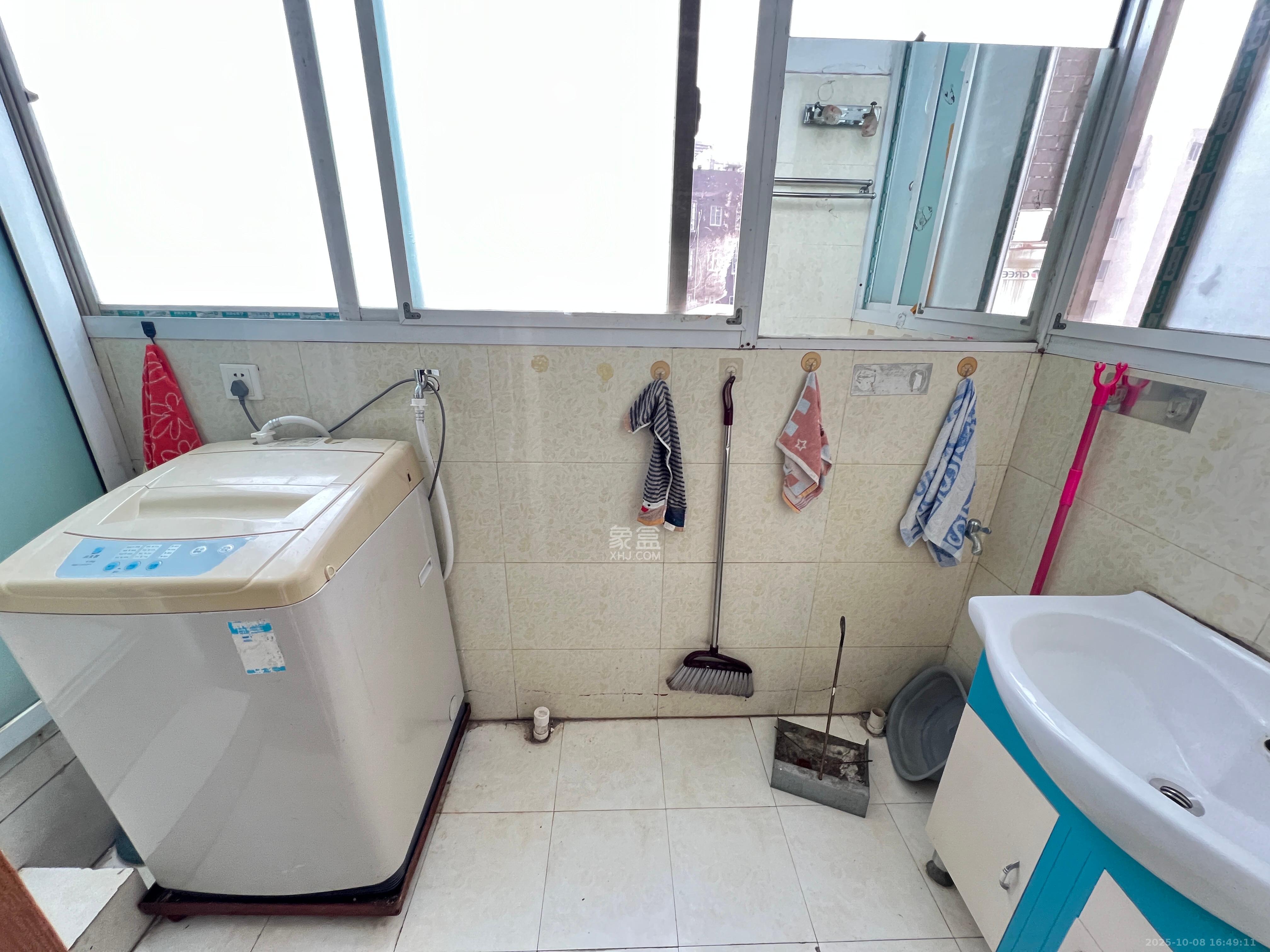 世景华庭  1室1厅1卫    1200.0元/月室内图