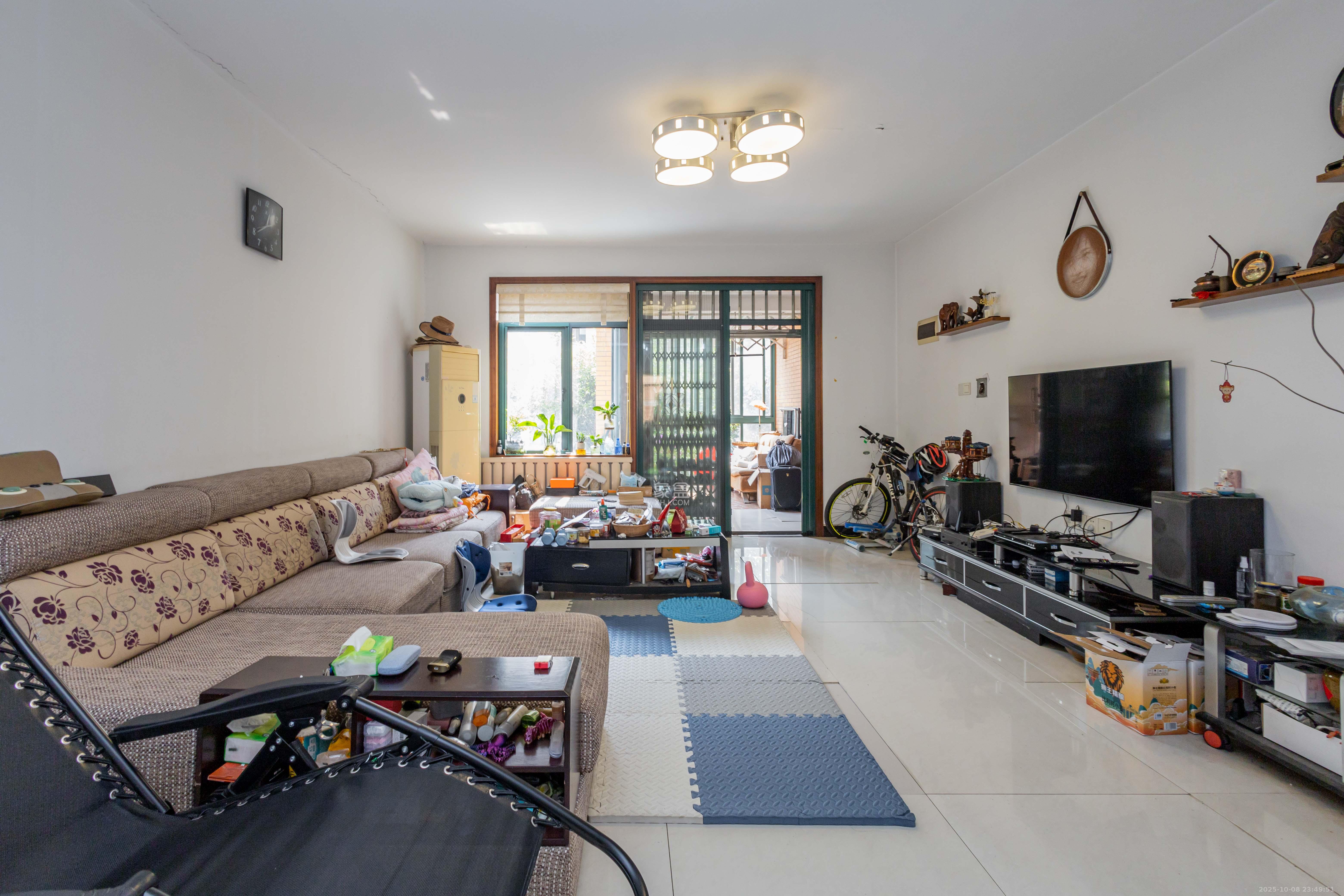 东业早安星城 4室2厅2卫 68.8万 东业早安星城 4室2厅2卫 68.8万客厅