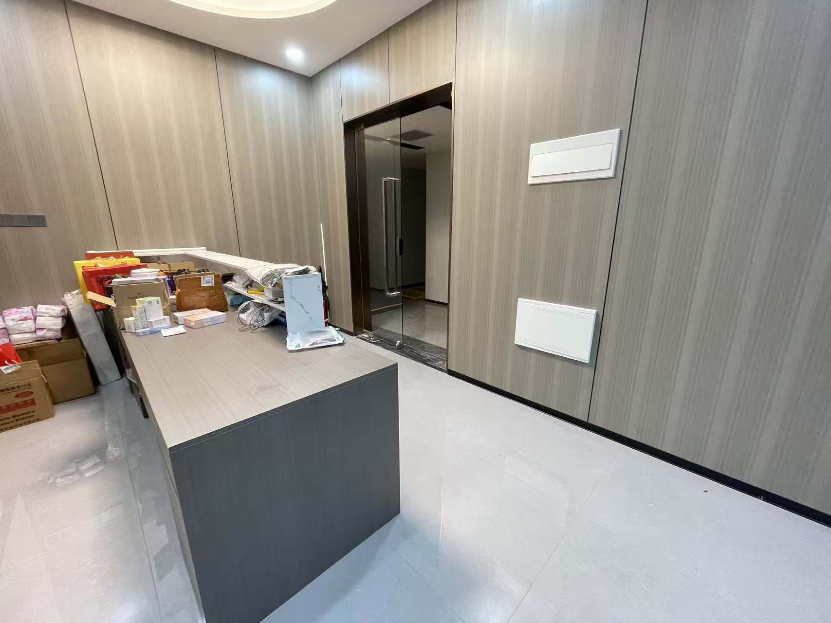 绿地领海广场   220.0㎡      18000.0元/月