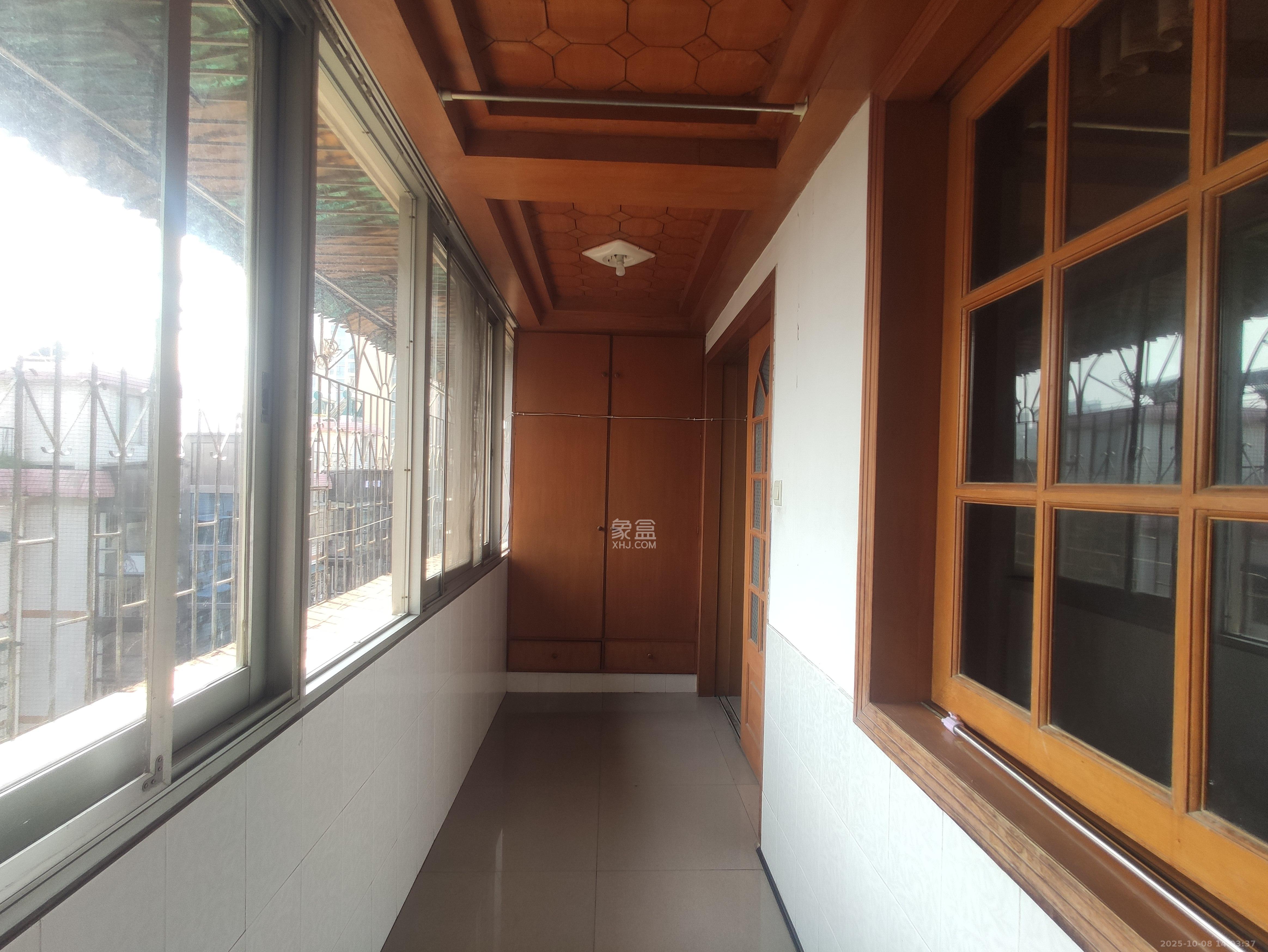 广铁六公司宿舍 2室2厅1卫 1800.0元/月 广铁六公司宿舍 2室2厅1卫 1800.0元/月室内图