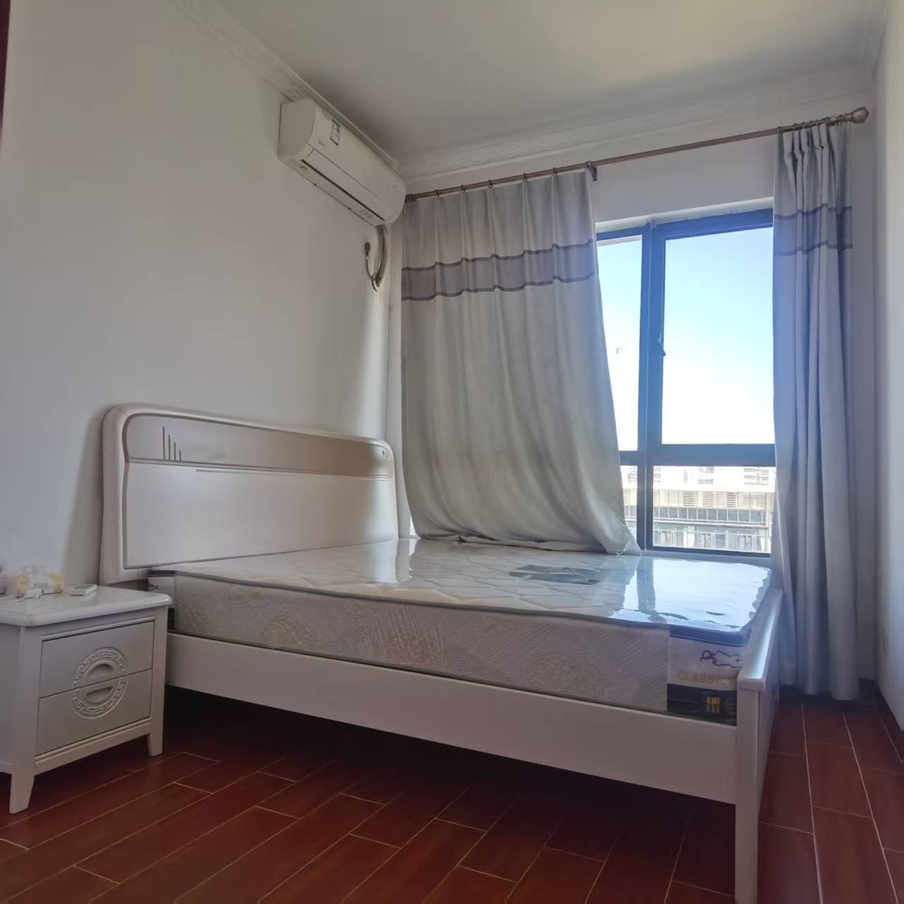 大华锦绣海岸二期 4室2厅2卫 3800.0元/月 大华锦绣海岸二期 4室2厅2卫 3800.0元/月室内图